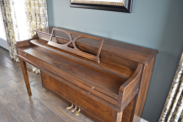 American Craftsman by Aeolian Corporation Spinet Piano