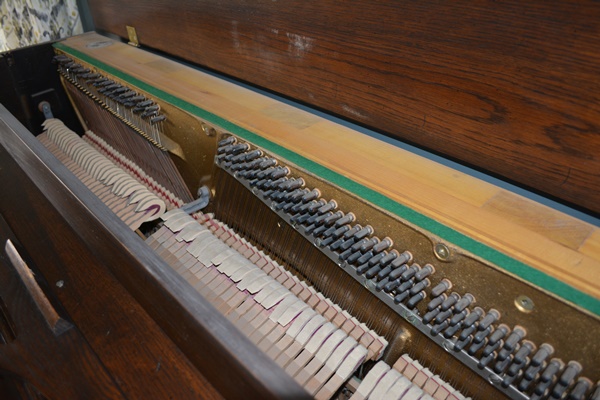 American Craftsman by Aeolian Corporation Spinet Piano