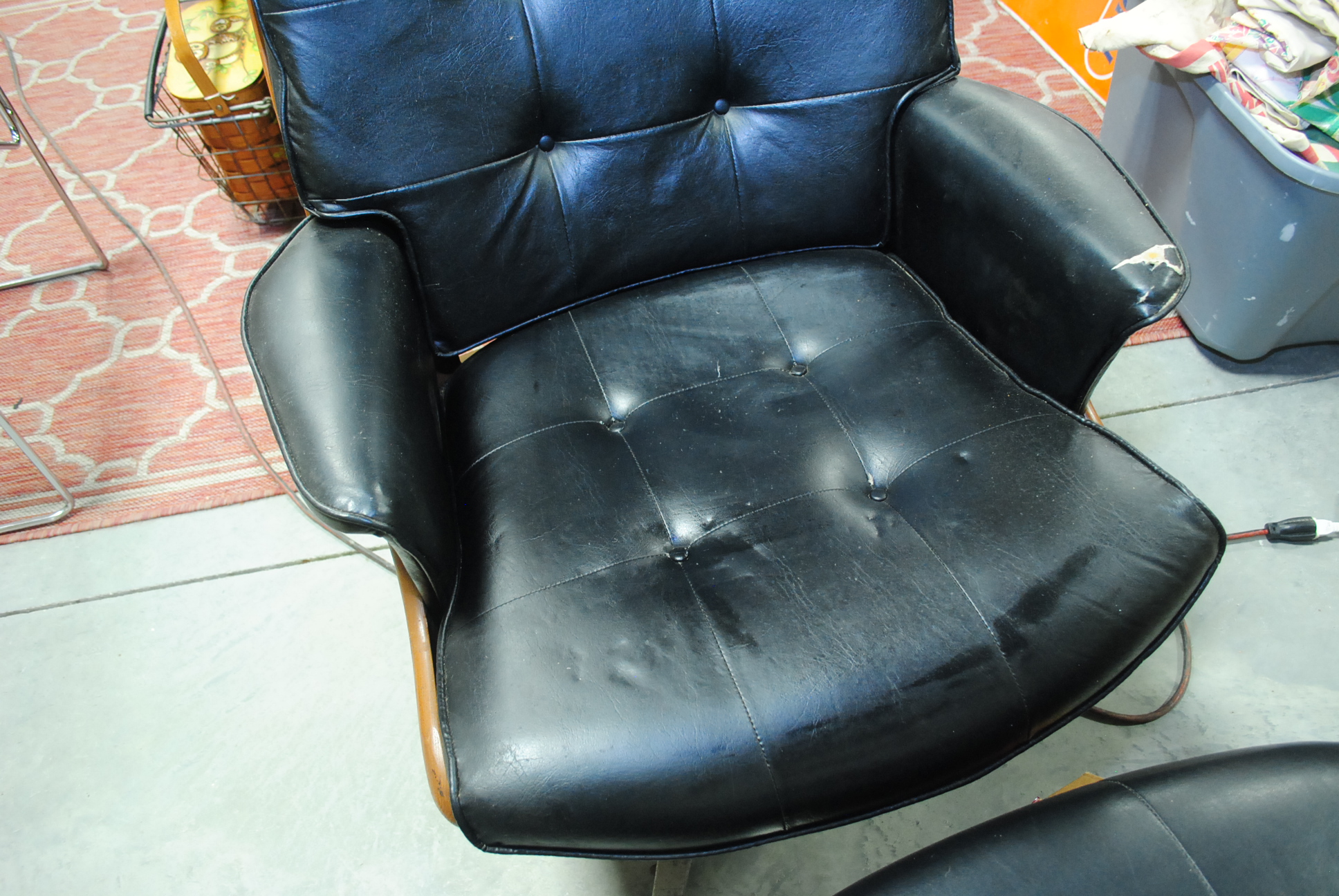 Vintage Mid Century Modern Lounge Chair and Ottoman by Heywood-Wakefield