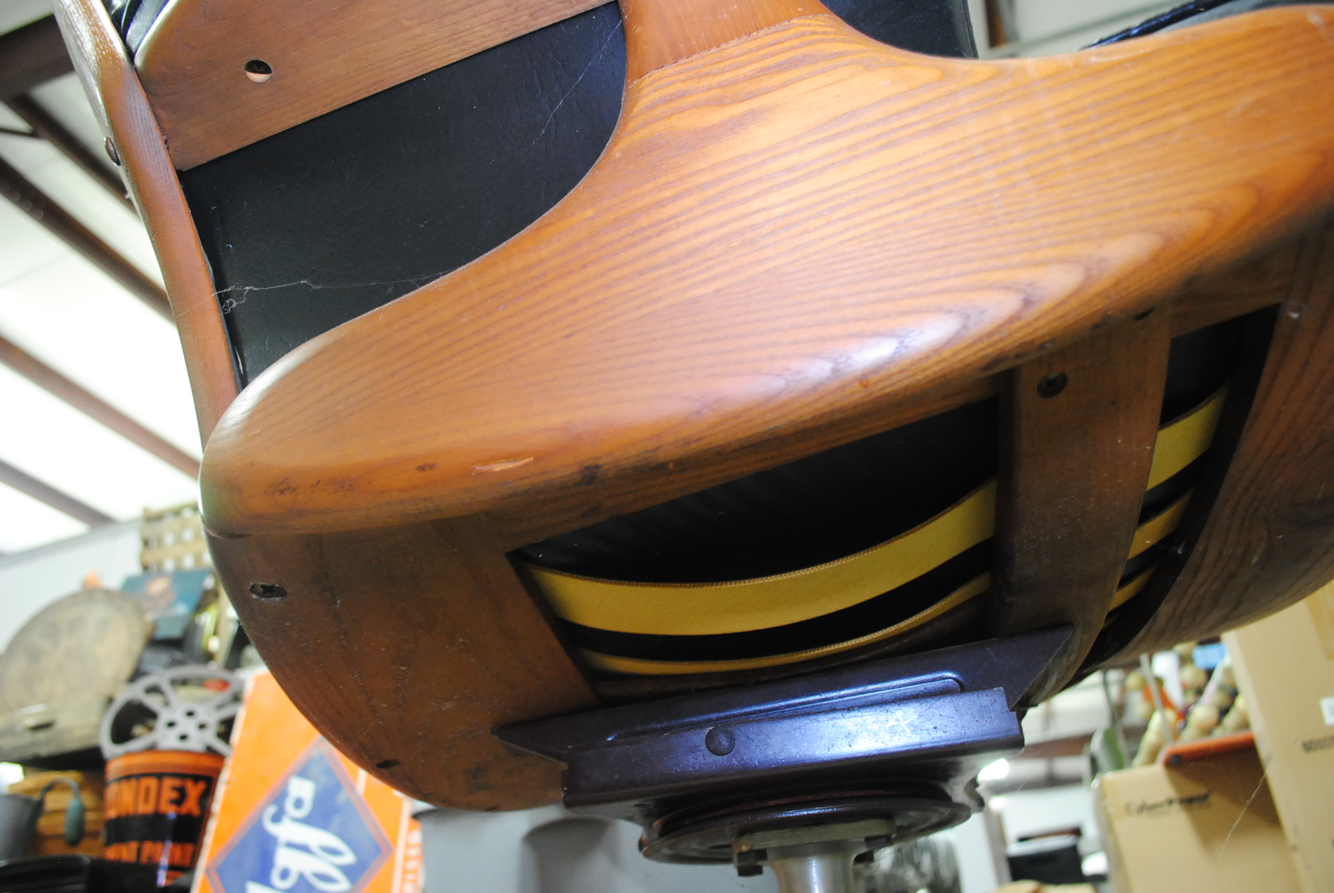 Vintage Mid Century Modern Lounge Chair and Ottoman by Heywood-Wakefield