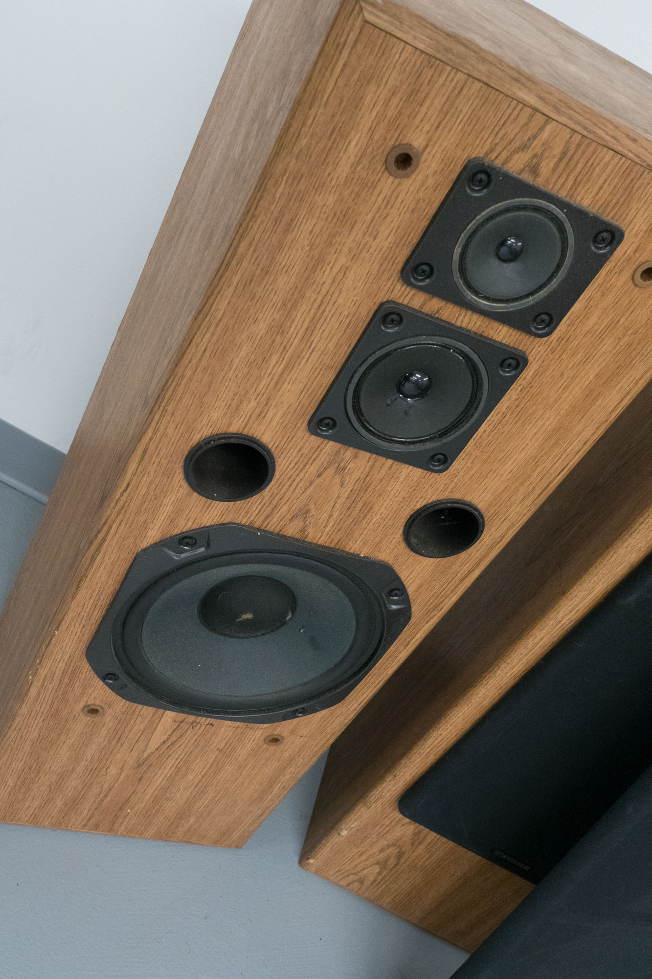 Vintage Fisher STV-9005 Floorstanding Speakers