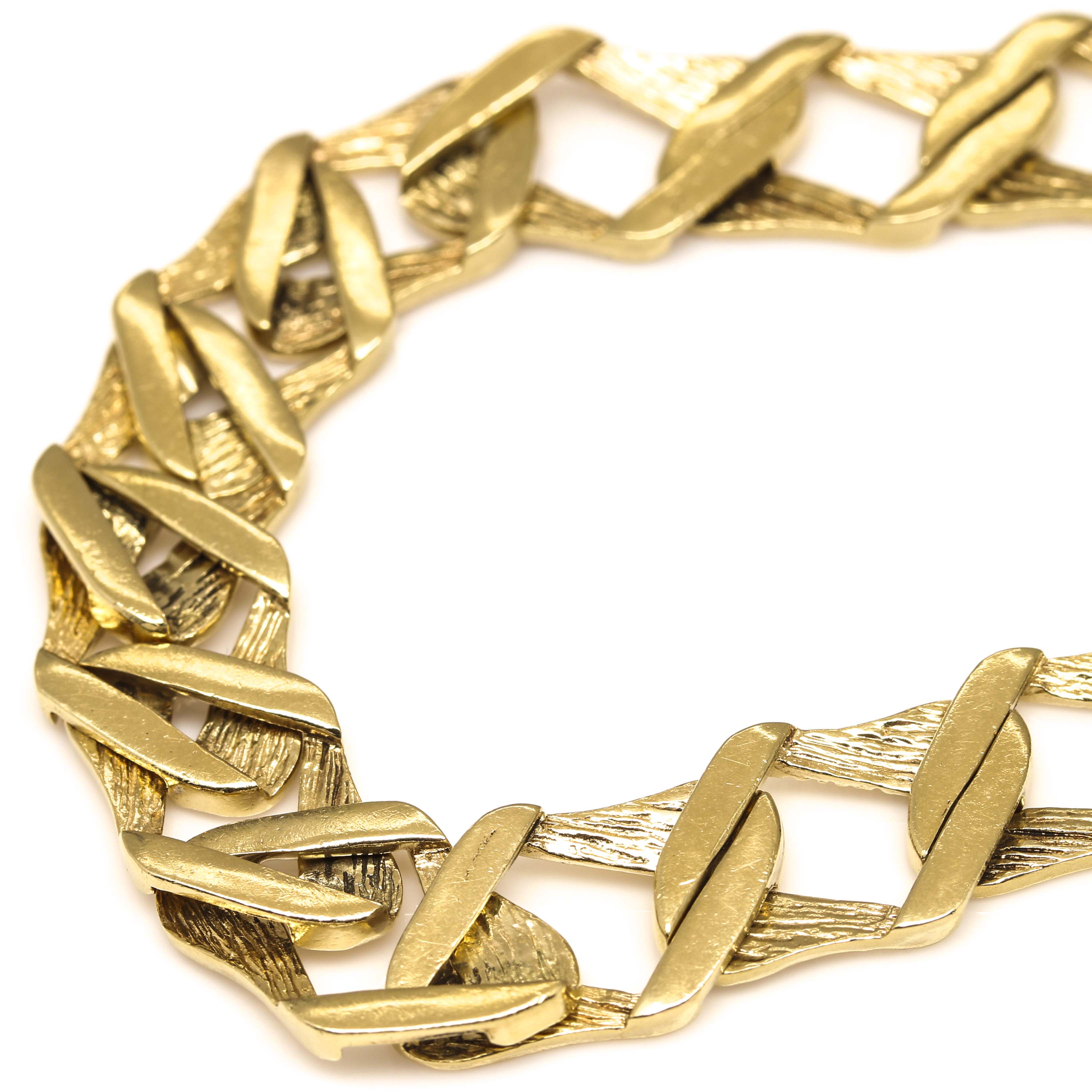 14K Yellow Gold Textured Linked Bracelet