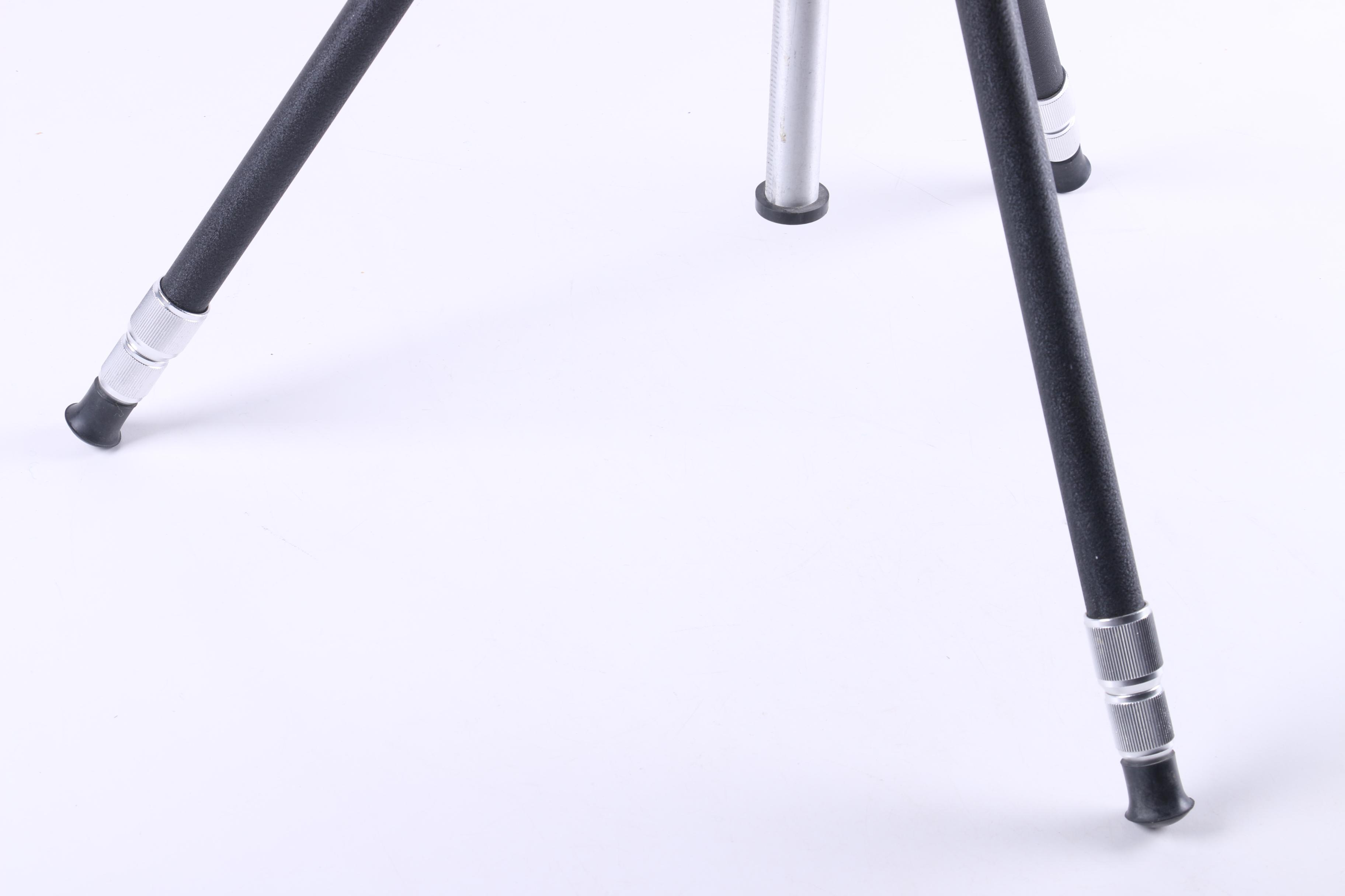 Ponder & Best Model 1100 Camera Tripod