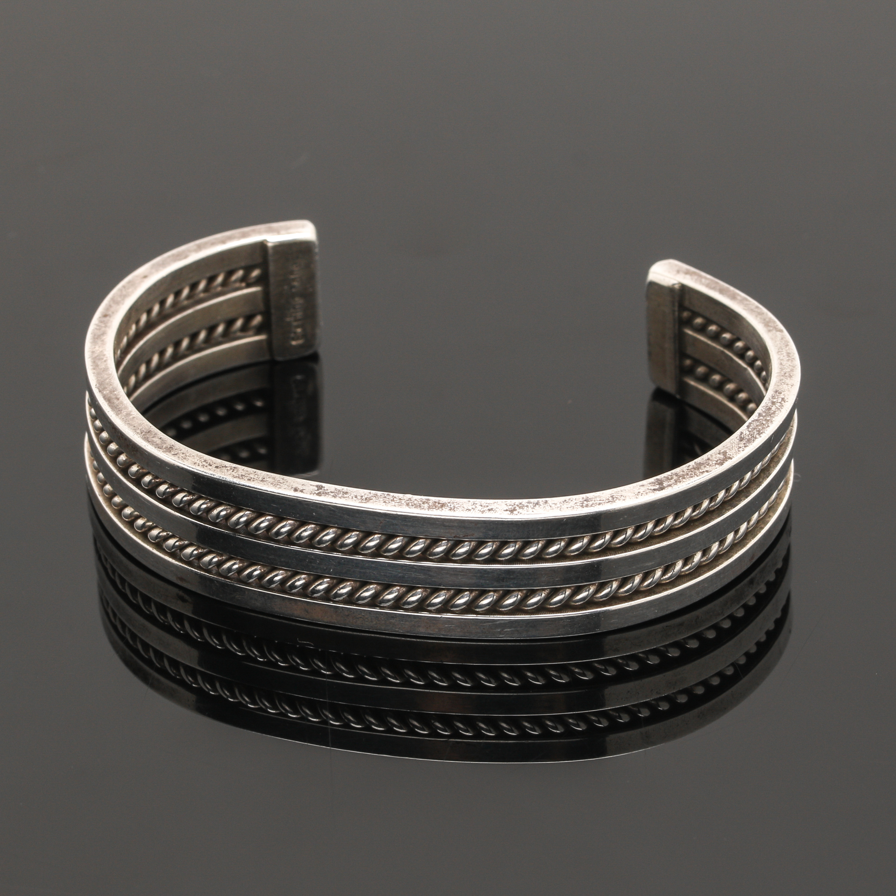 Tahe Navajo Diné Sterling Silver Wire Cuff Bangle