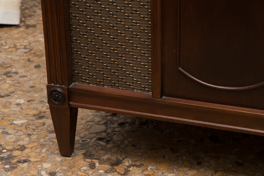 Mid Century Modern Magnavox Stereo Console