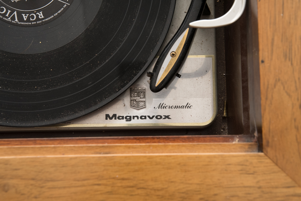 Mid Century Modern Magnavox Stereo Console