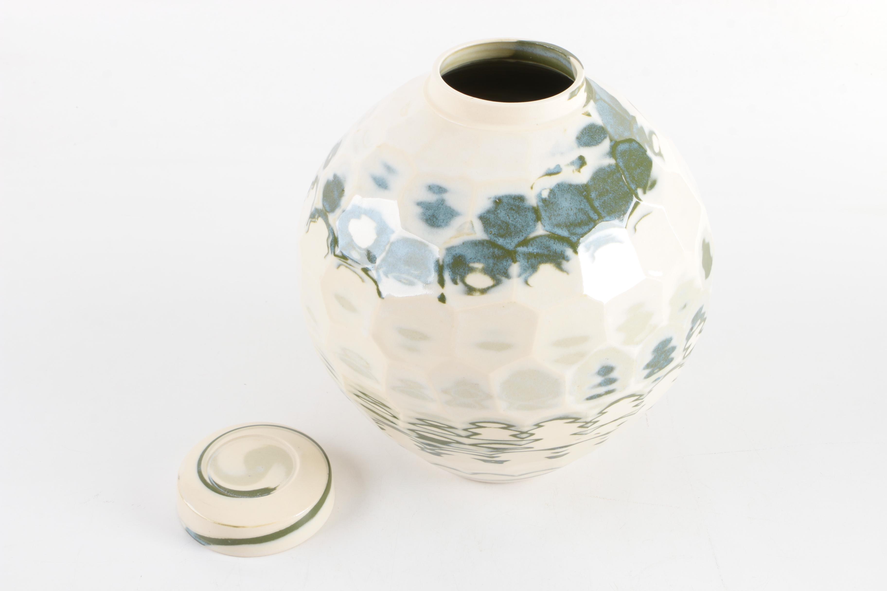 H. Shiyoshi Handbuilt Marbled Porcelain Jar