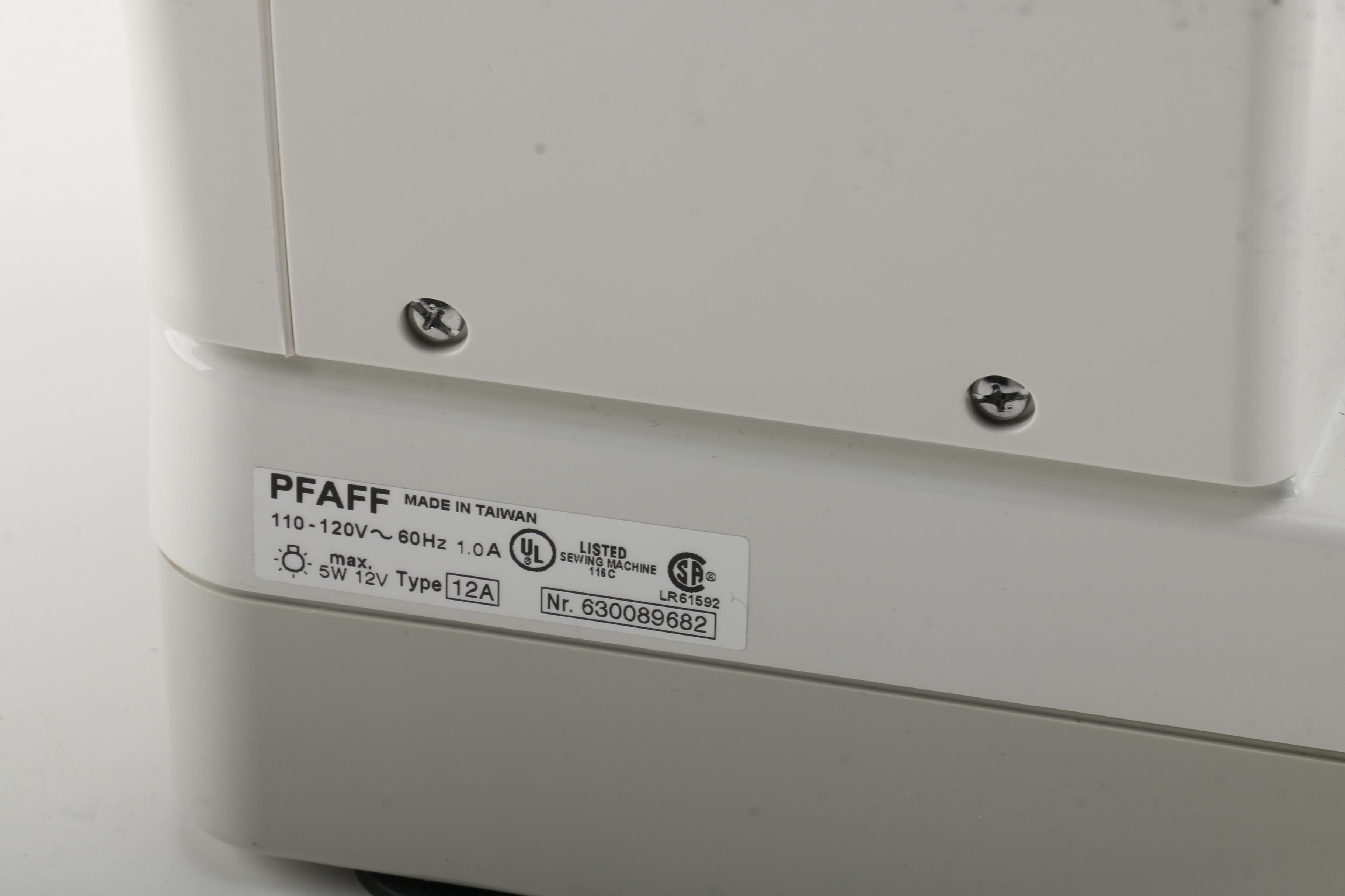 Pfaff Hobby 1200 Grand Quilter Sewing Machine