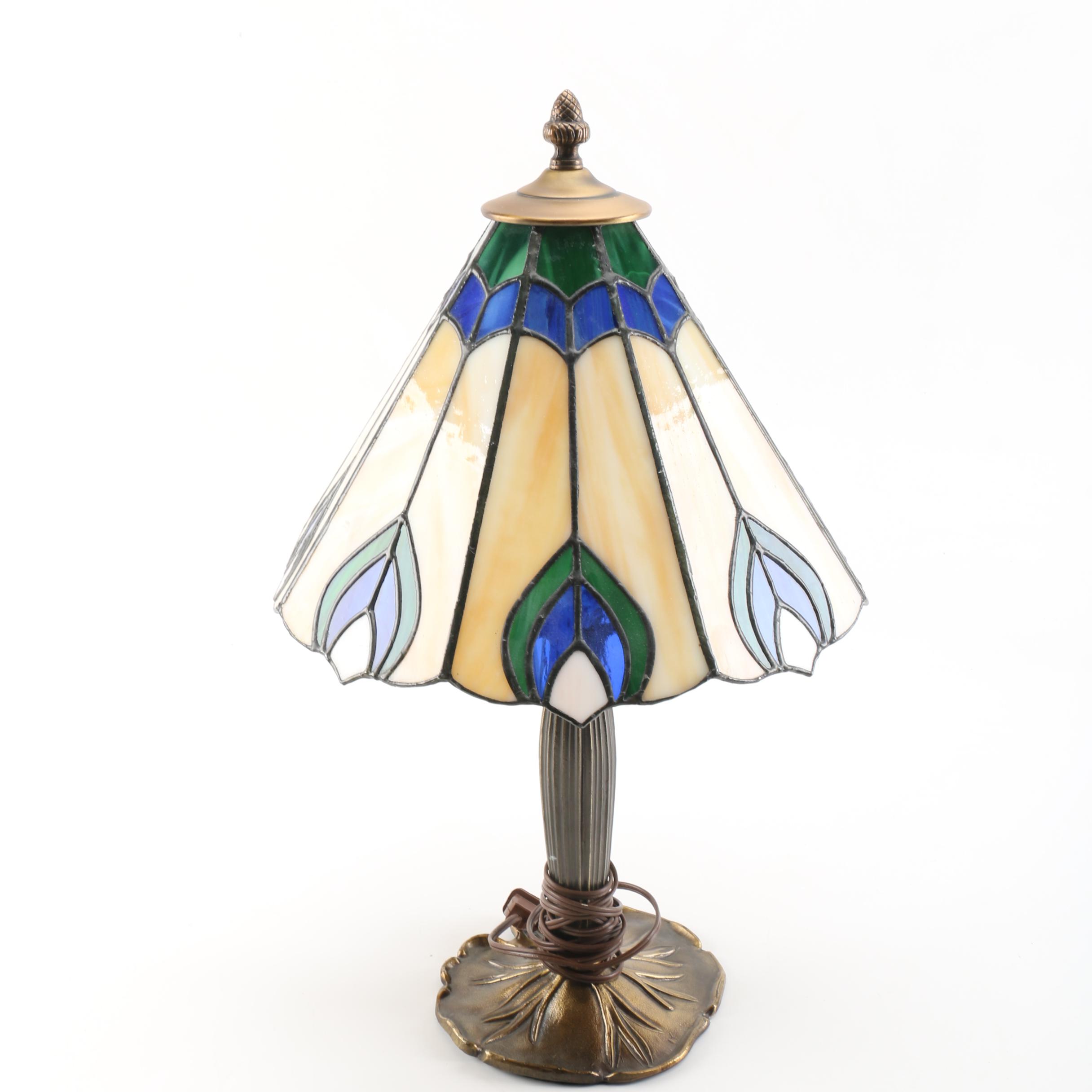 Tiffany Style Accent Lamp with Shade