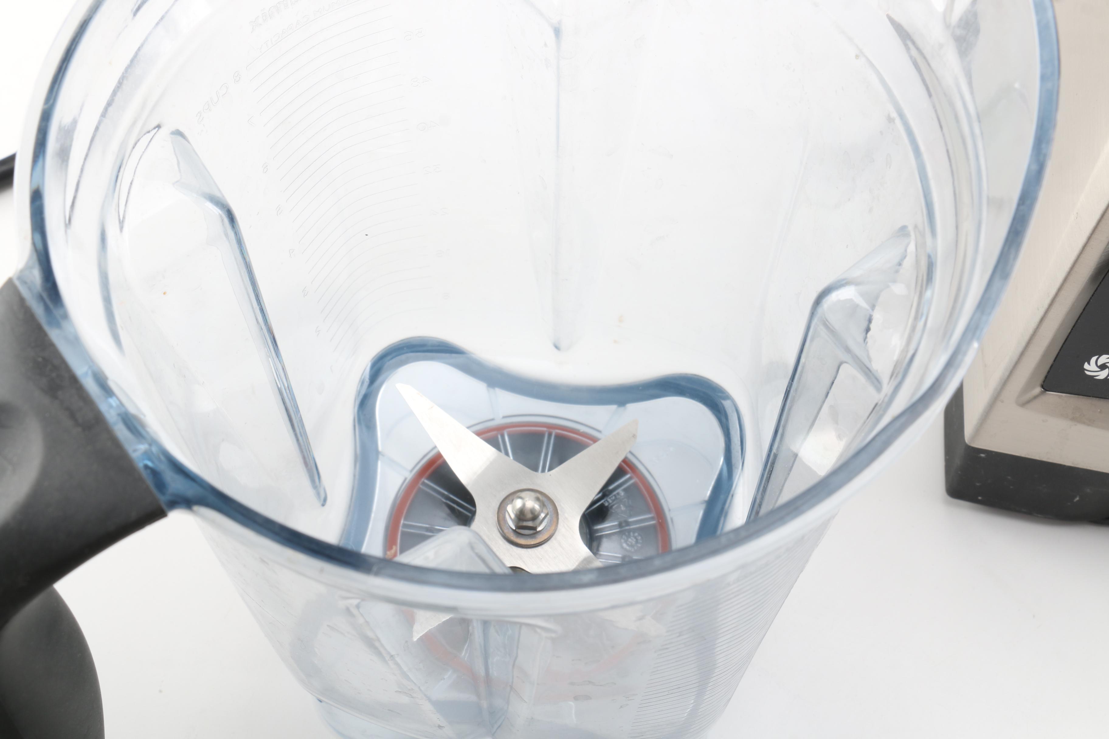 Vitamix Professional Series 750 Blender