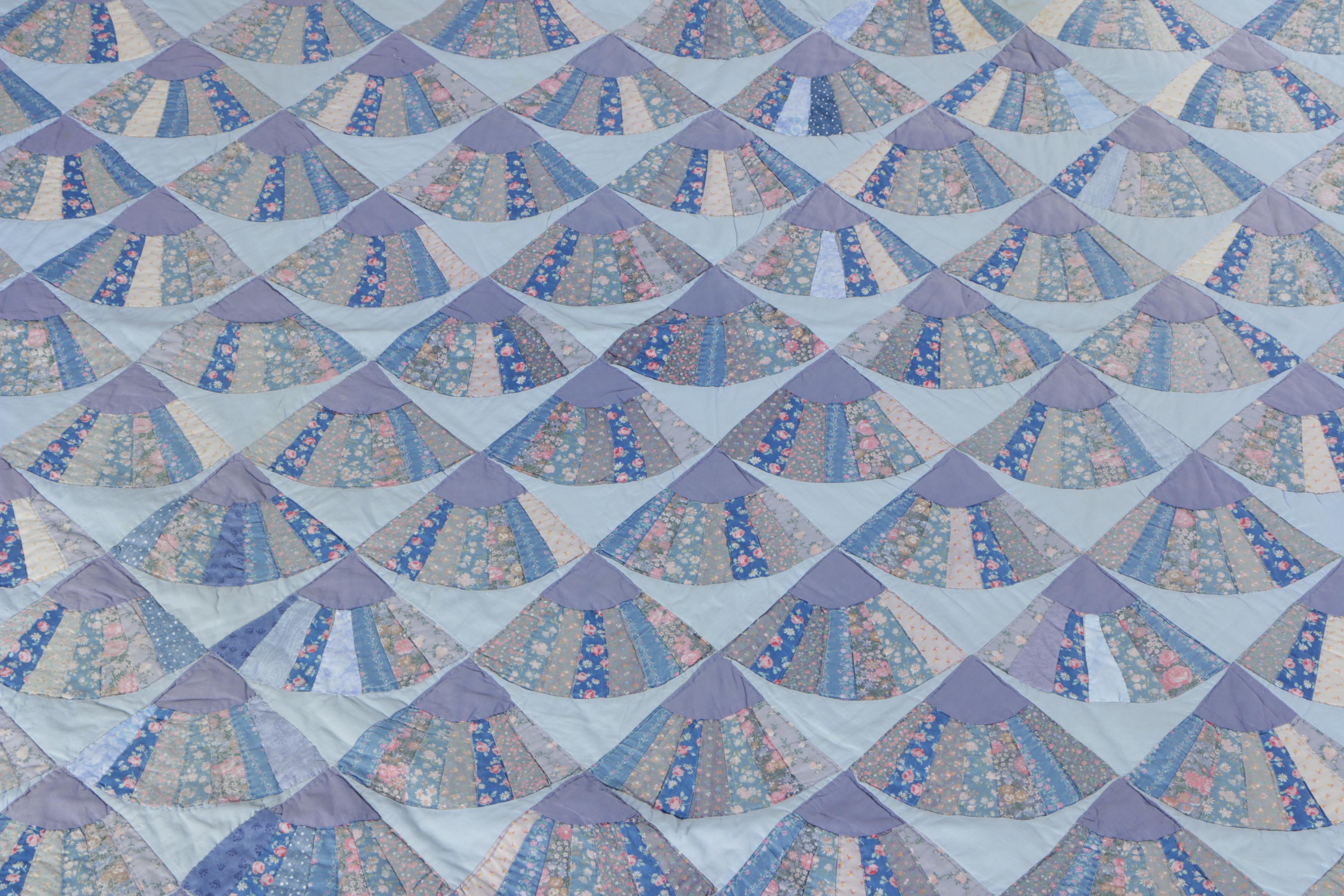 Vintage Handmade "Grandmother's Fan" Quilt