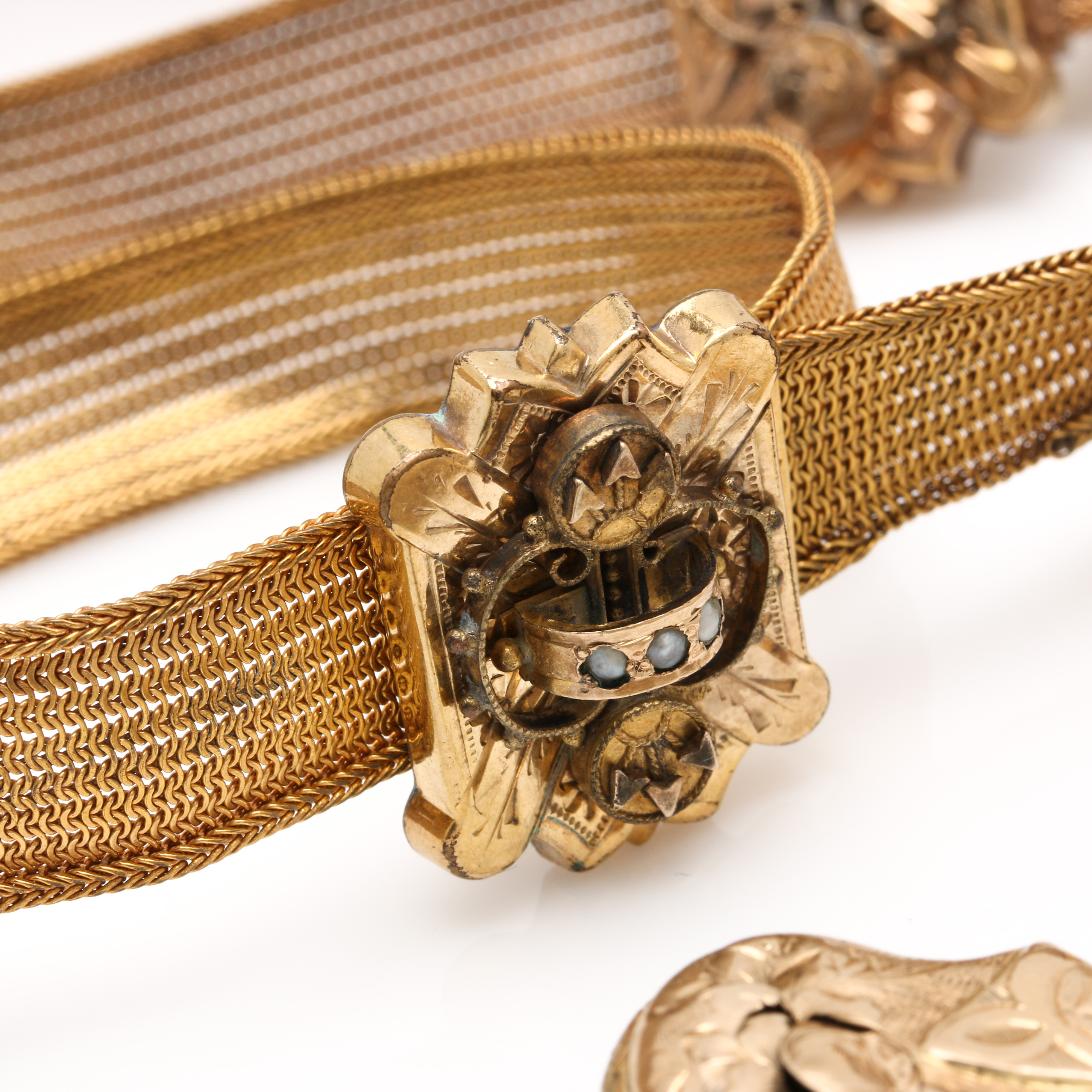 Victorian Gold Tone Sardonyx and Foilback Jewelry