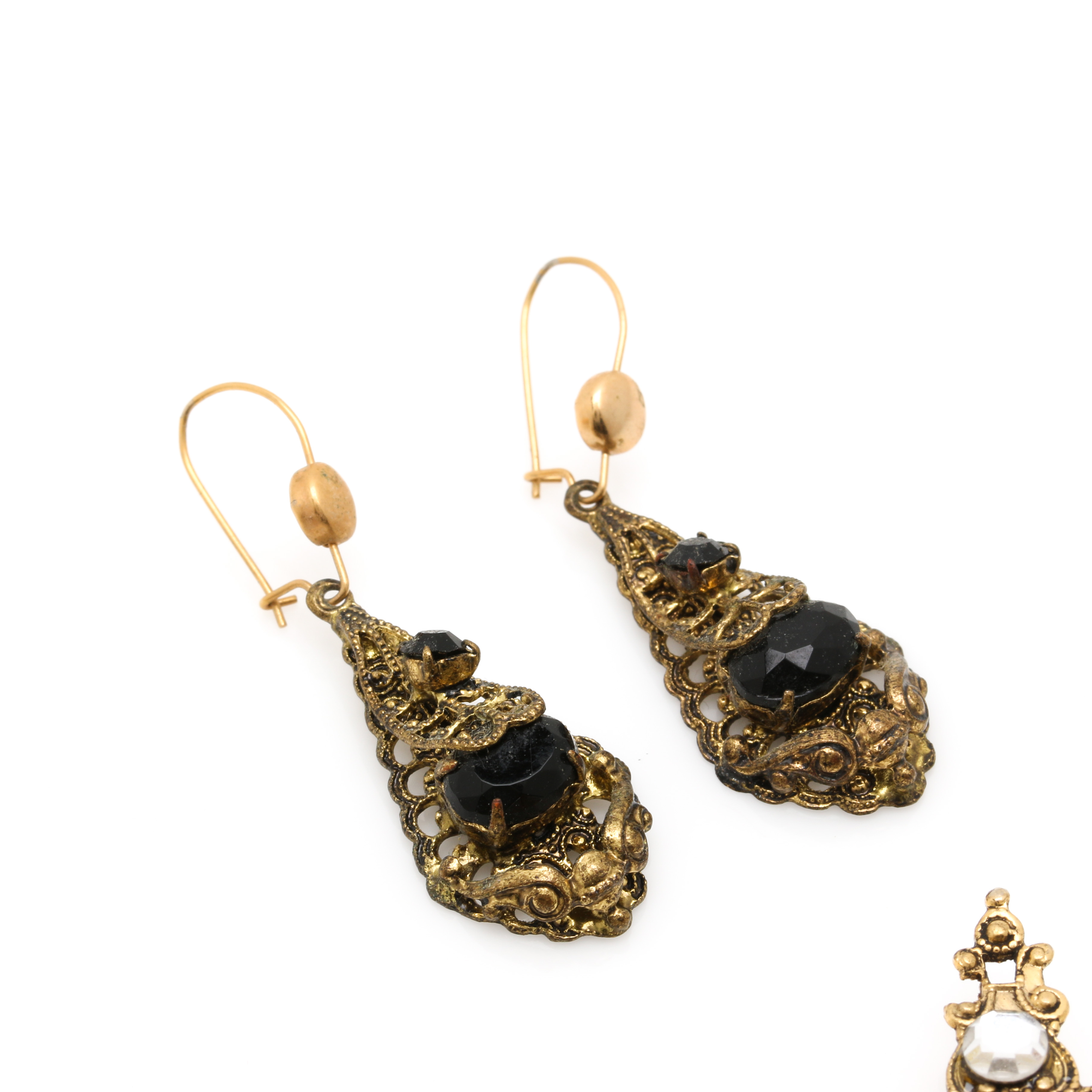 Victorian Gold Tone Sardonyx and Foilback Jewelry