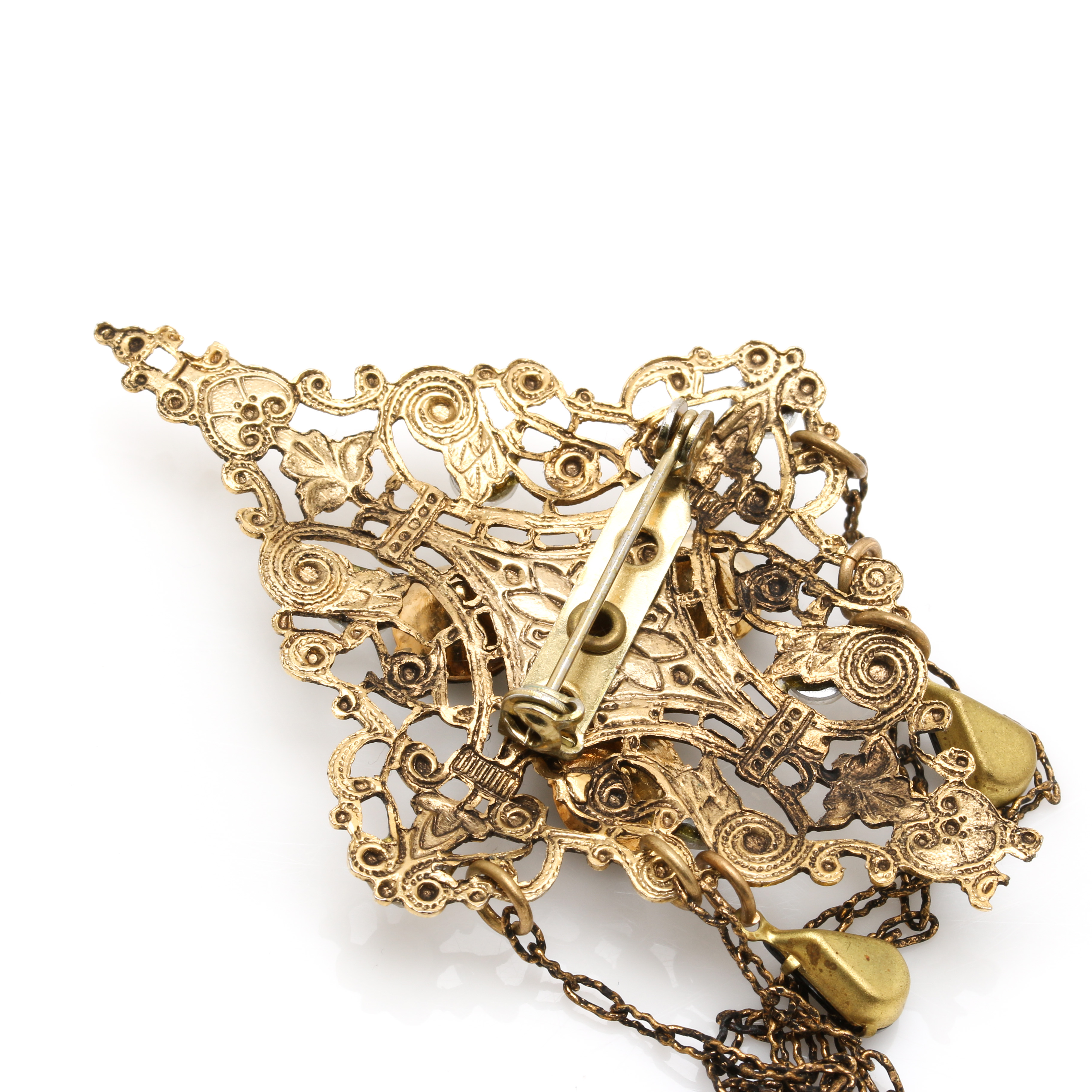 Victorian Gold Tone Sardonyx and Foilback Jewelry