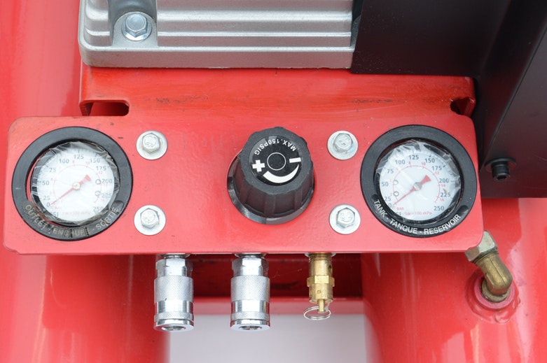 3 PRO 8 Gallon Oil Lubricated Wheelbarrow Compressor