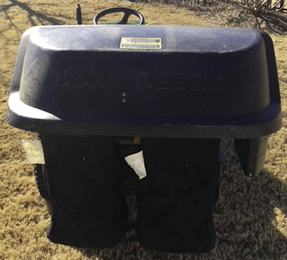 John Deere LT 155 Lawn Tractor with Bagging Attachment