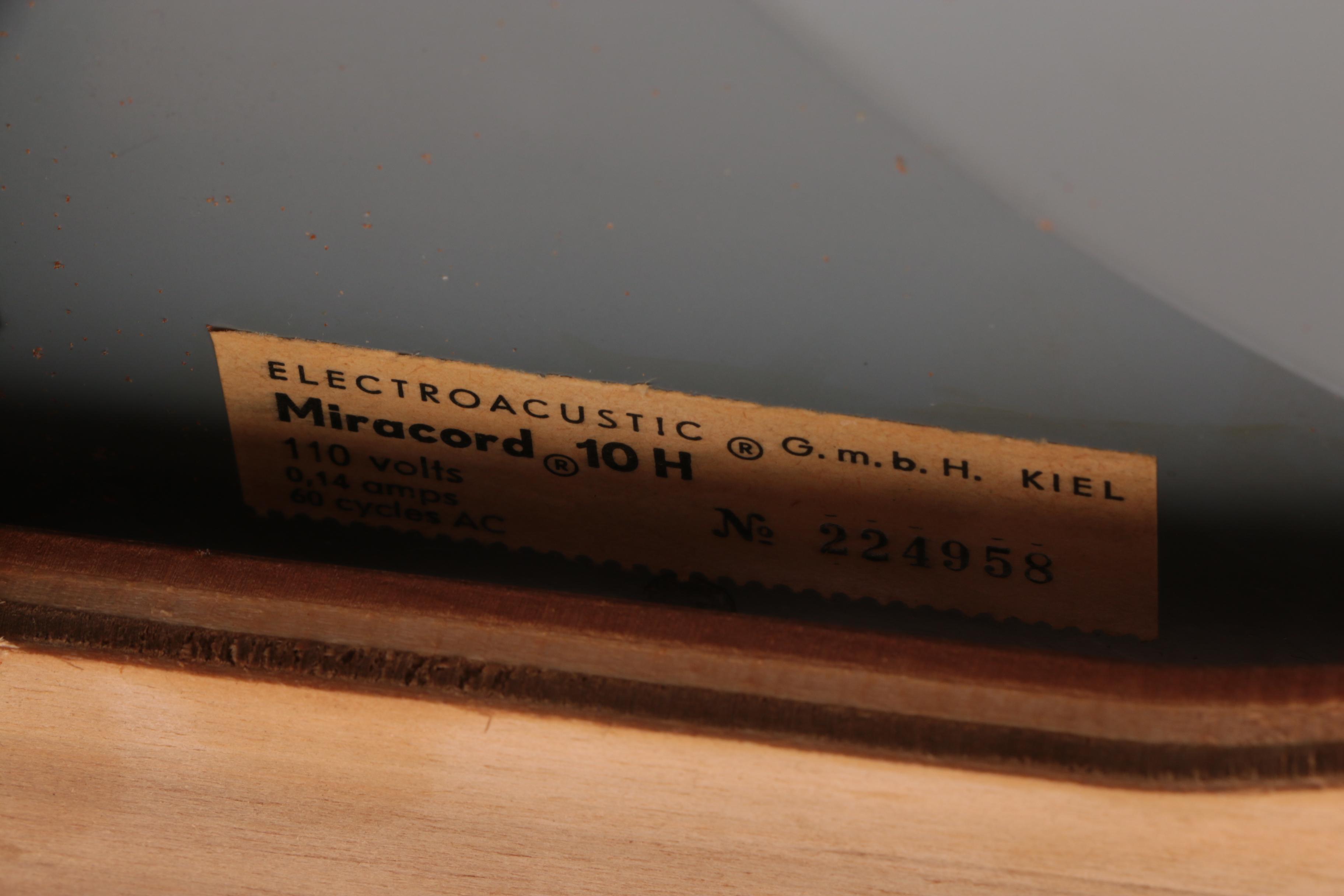 Vintage Benjamin ELAC Miracord 10H Turntable