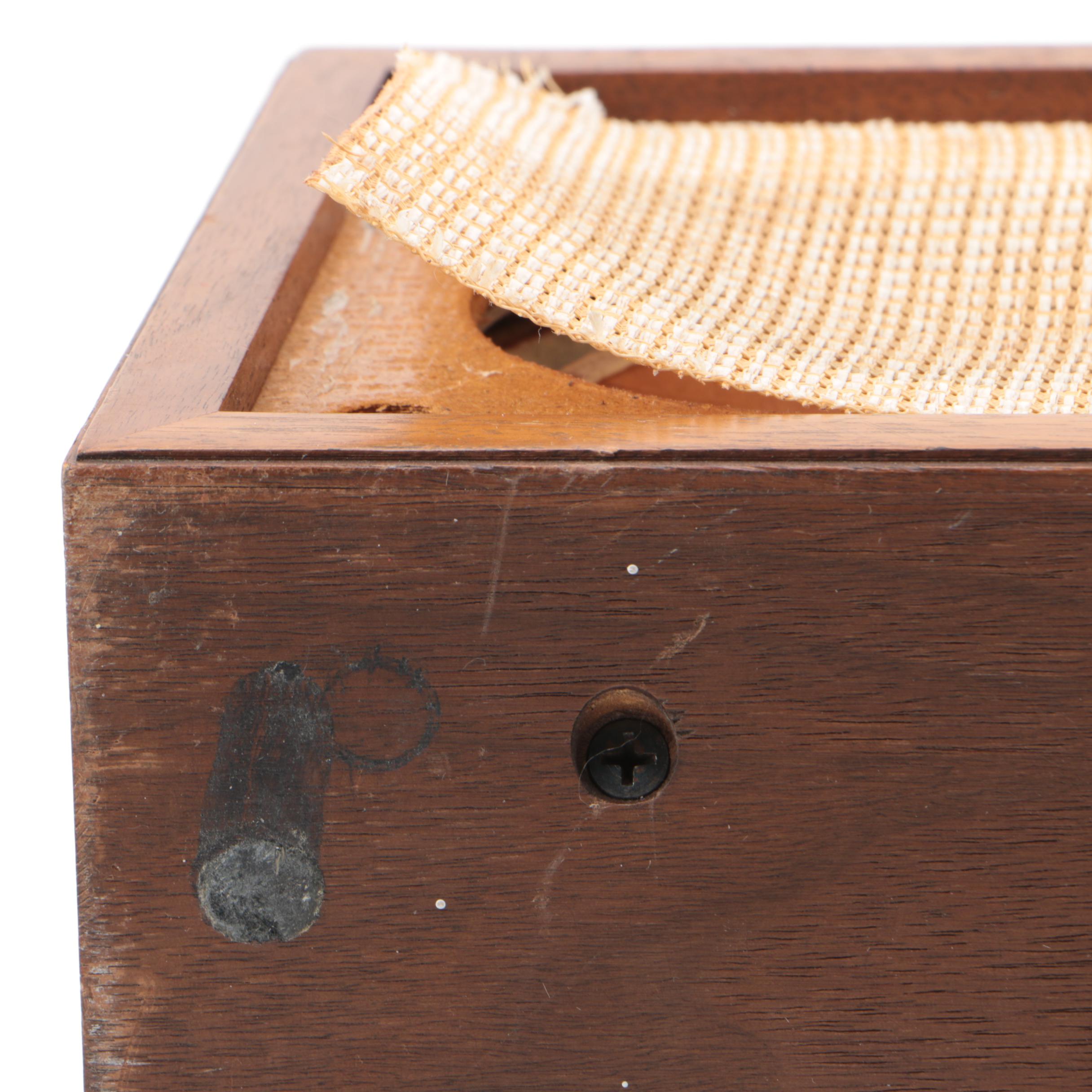 KLH Model Twenty-One Radio