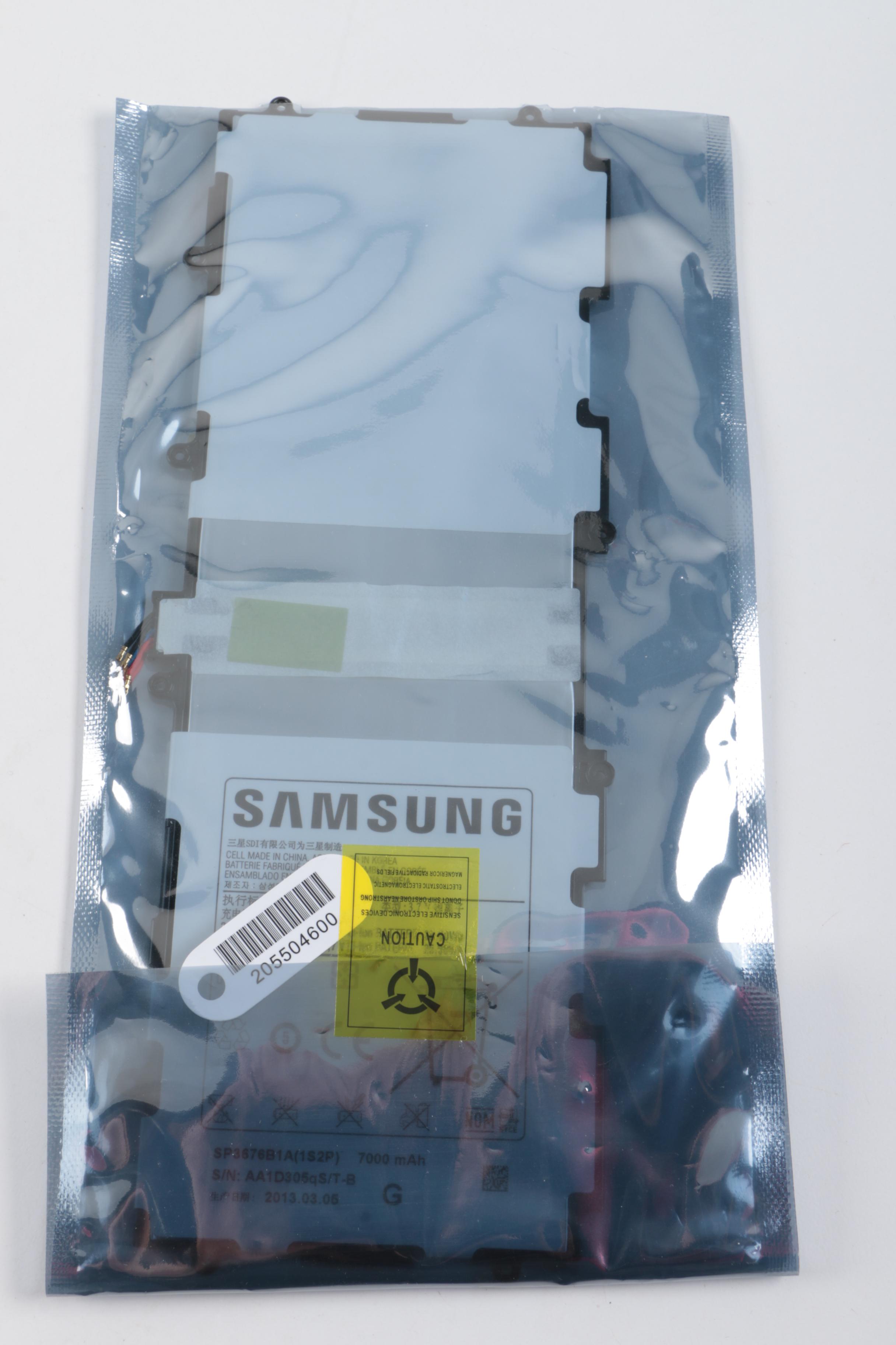 Samsung Galaxy Note 10.1 32 GB Tablet and Case