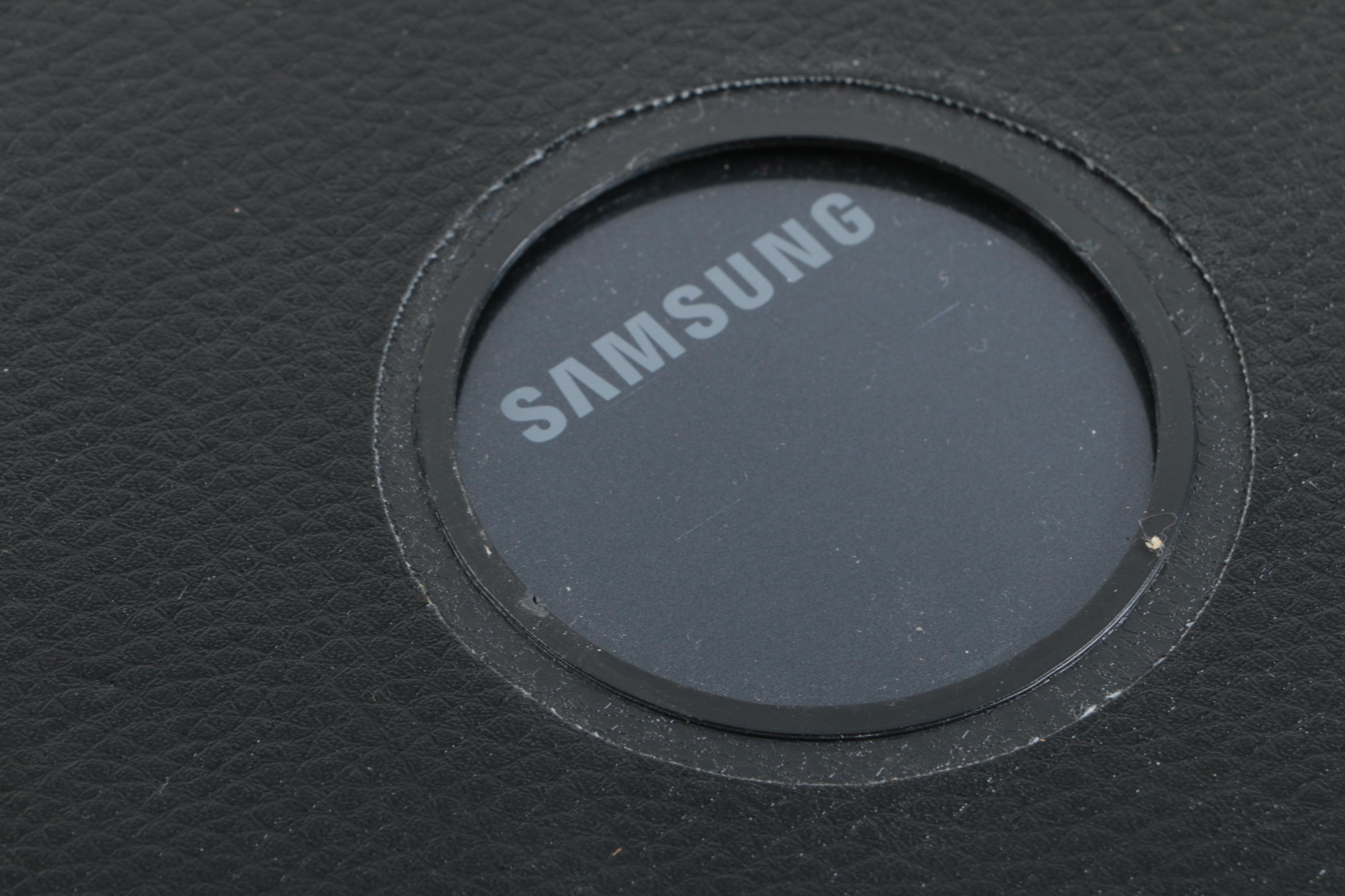 Samsung Galaxy Note 10.1 32 GB Tablet and Case