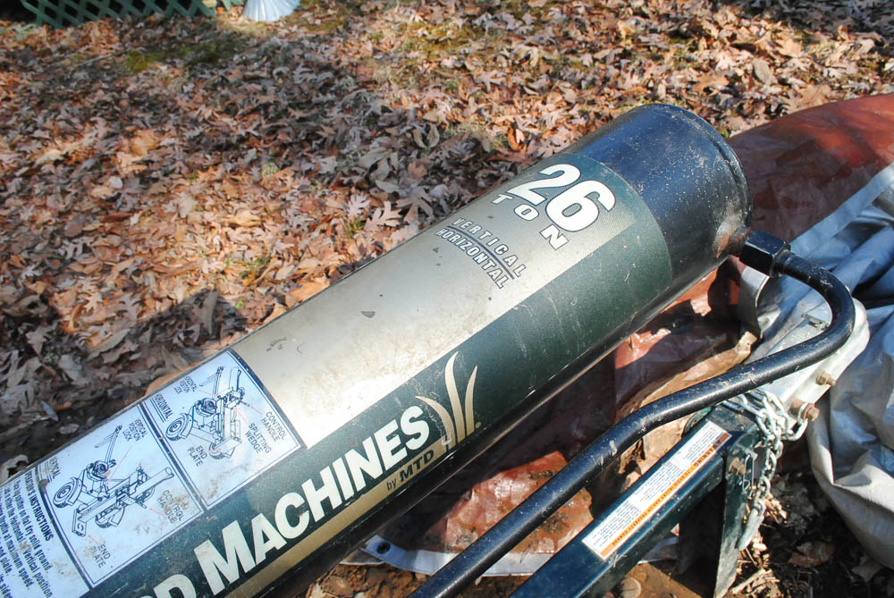 "Yard Machines" by MTD 6.5 HP 26 Ton Log Splitter