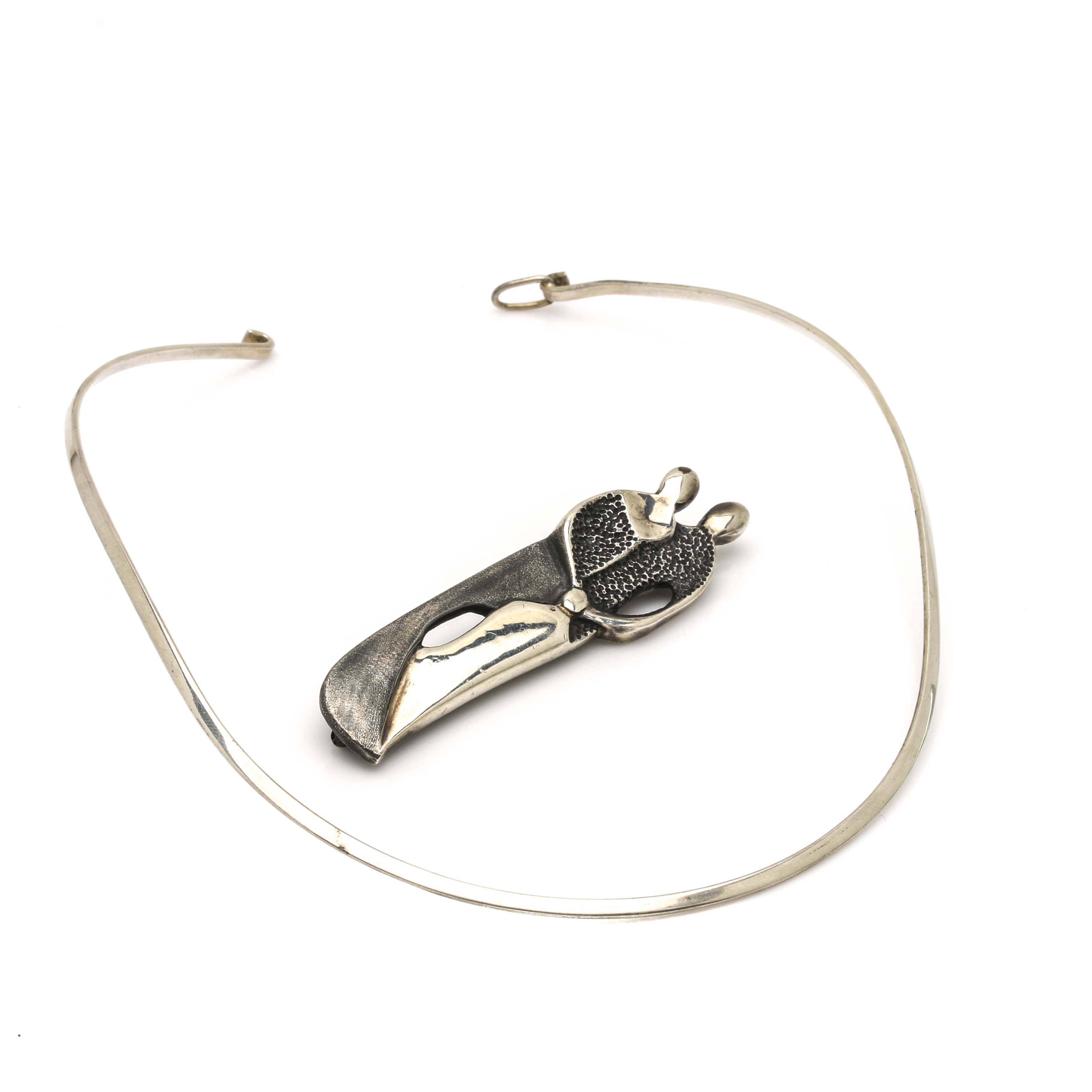 Sterling Silver Collar Necklace with Etched Family Pendant