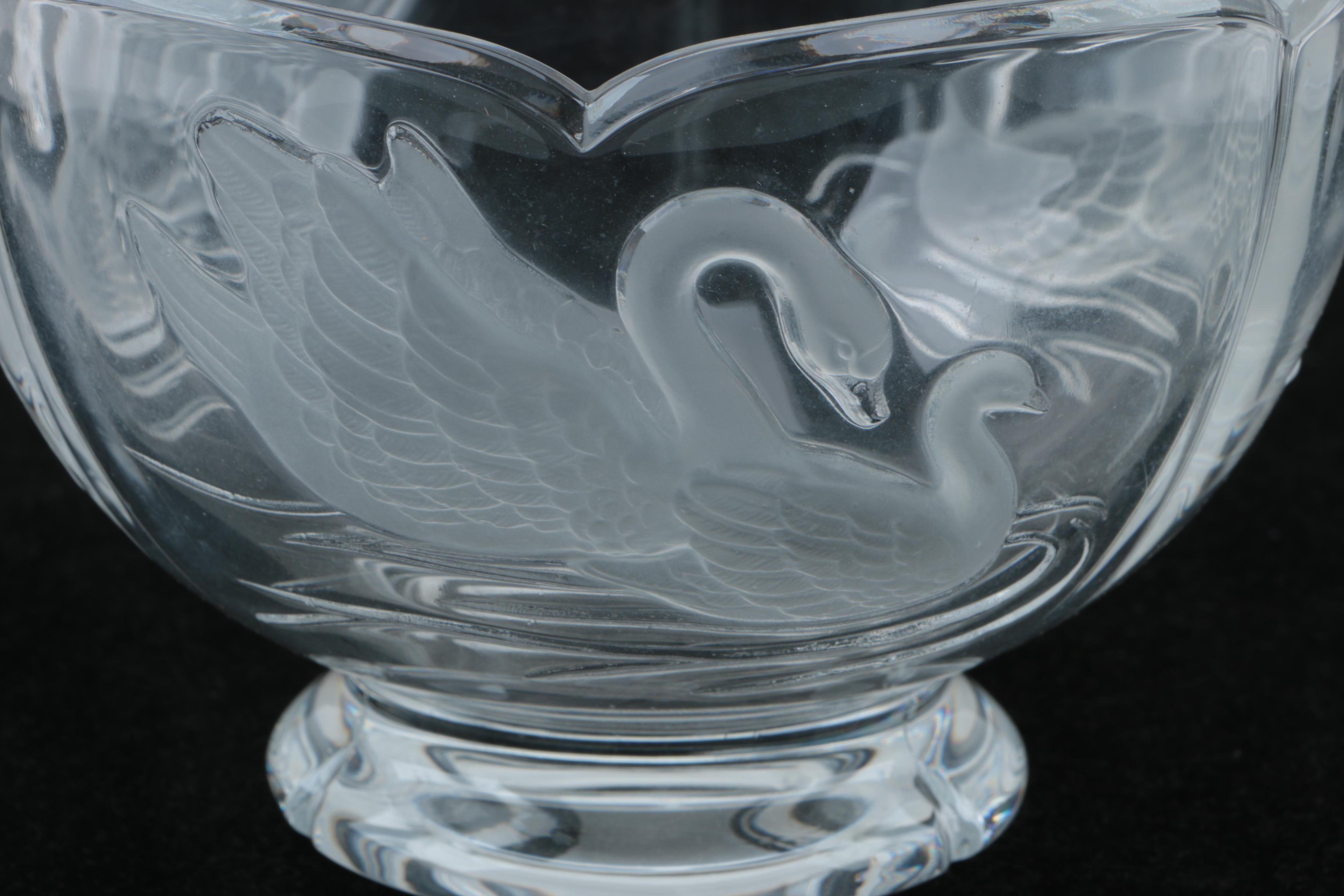 Frosted Crystal Swan Centerpiece Footed Bowl