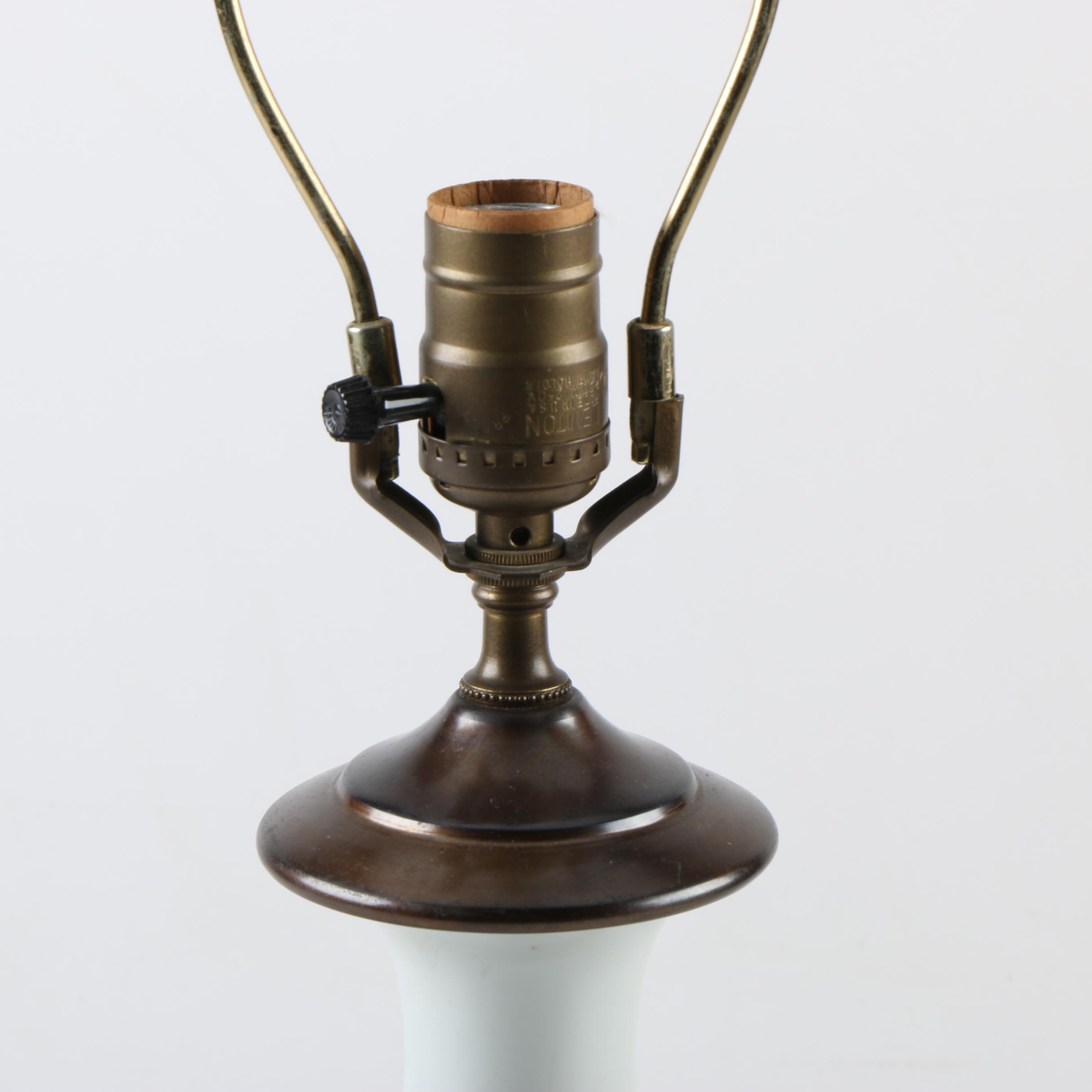 Chinese Ceramic Table Lamp