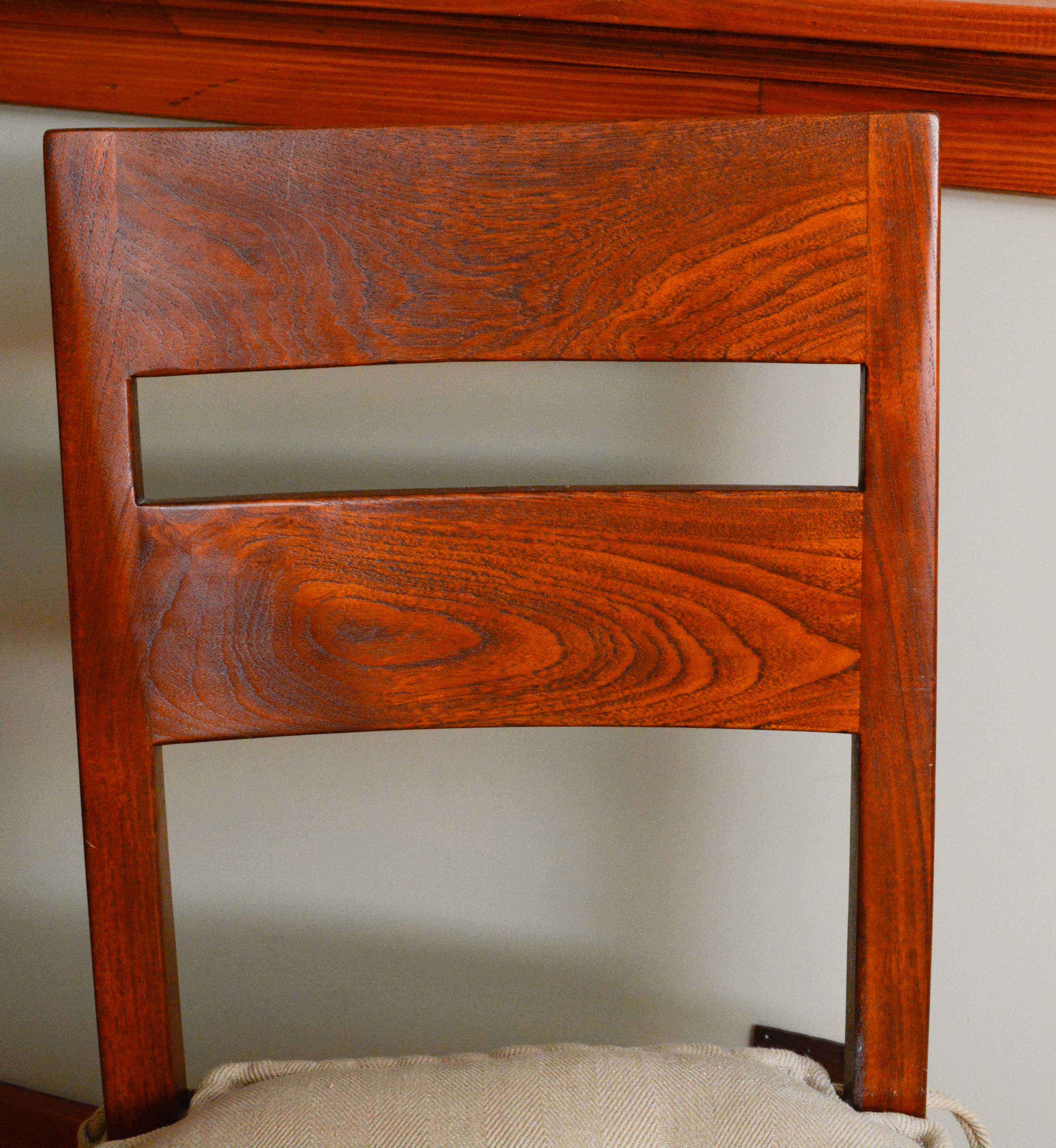 Crate & Barrel Rustic Mango Wood Farm Table & Side Chairs