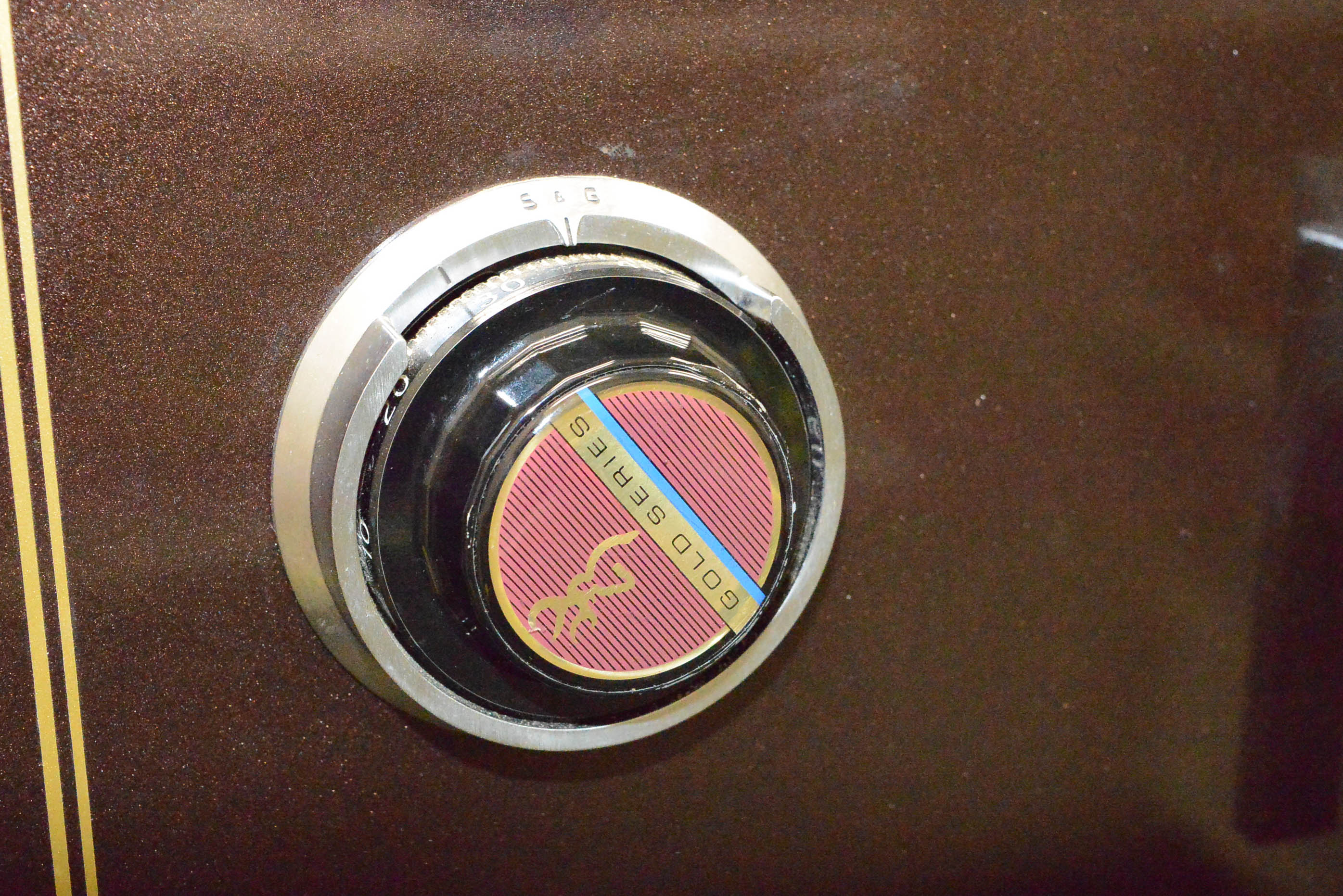 Vintage "Gold Series" Gun and Valuables Safe by Browning ProSteel