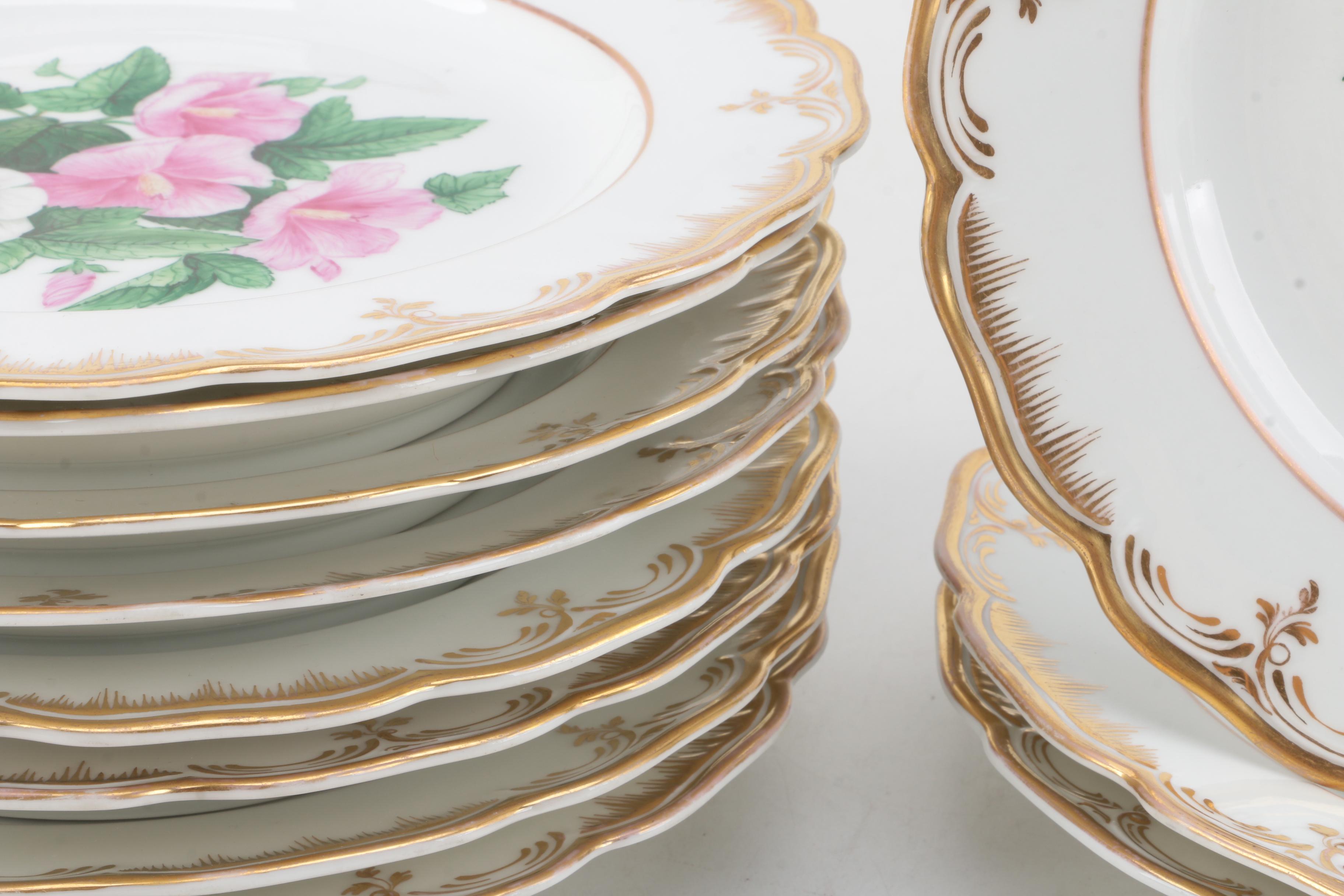 Antique Königliche Porzellan Manufaktur KPM Berlin Floral Dinner Plates 1844-47