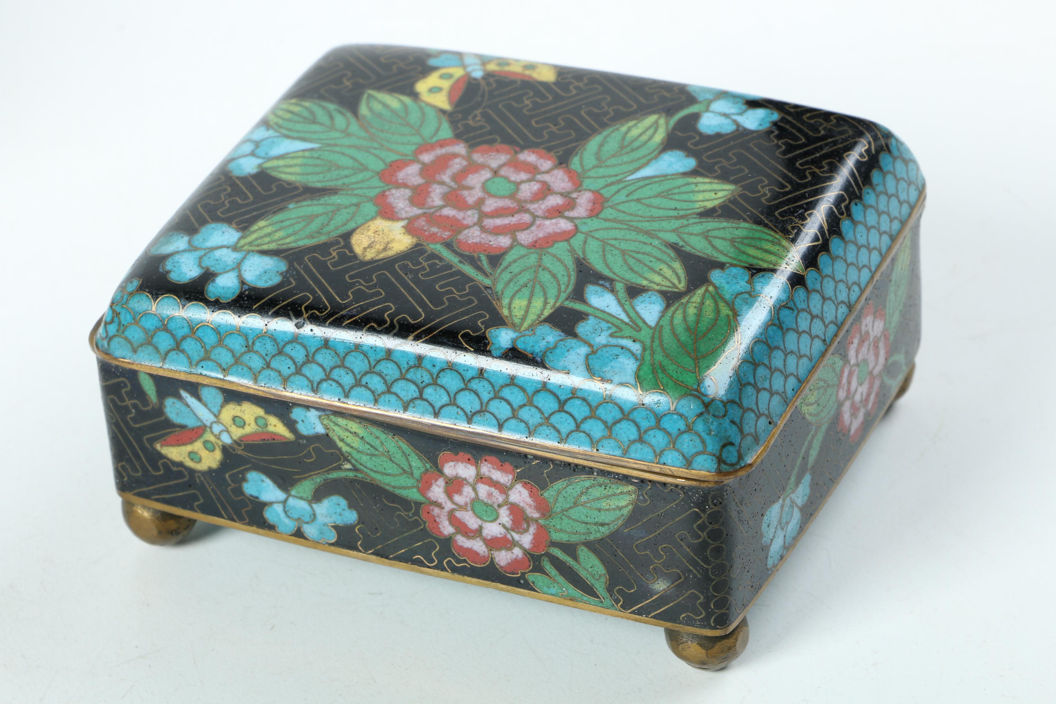 Cloisonné  Smoking Set