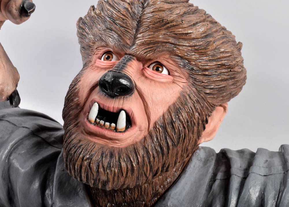 Classic Horror Film "Grave Walker" Decorations