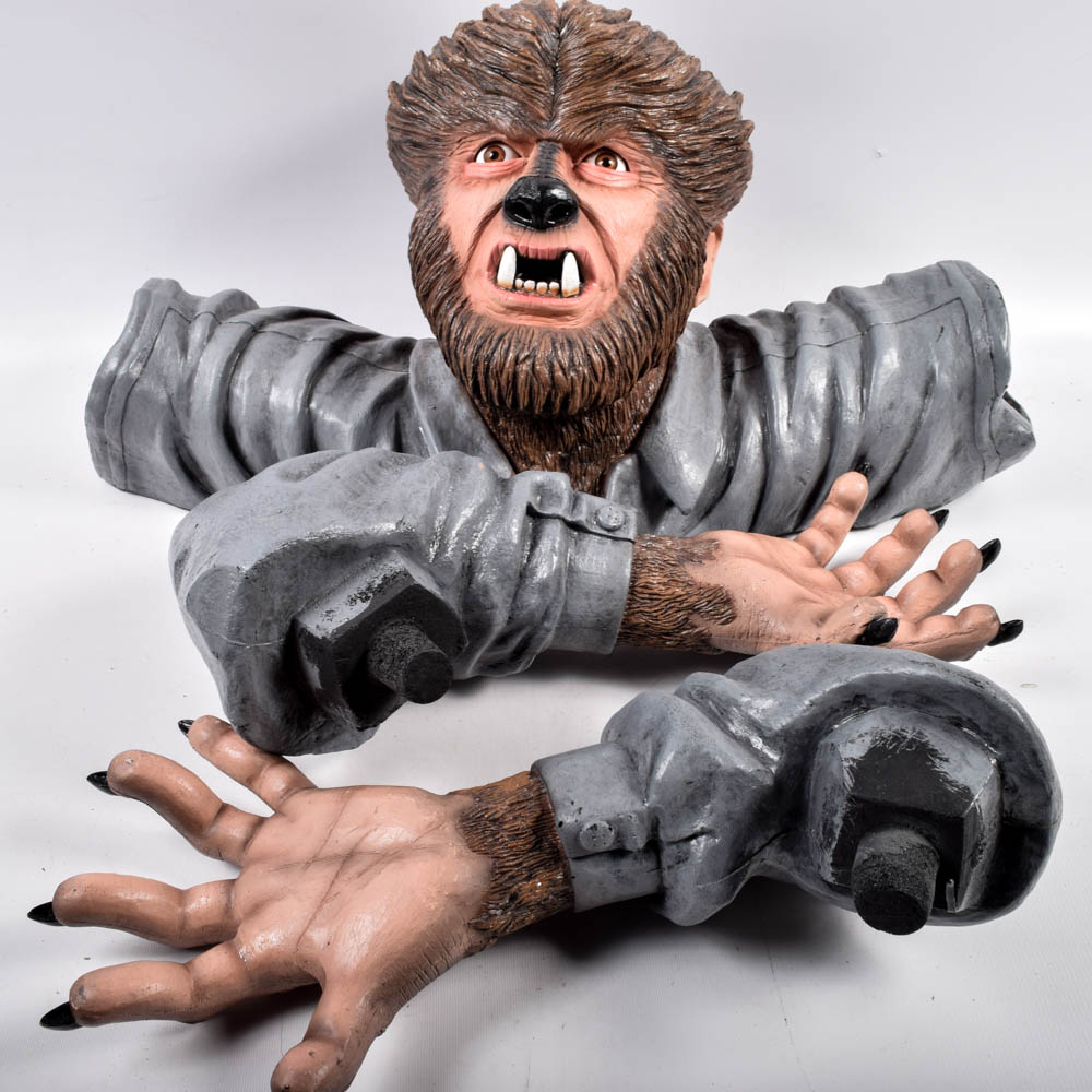 Classic Horror Film "Grave Walker" Decorations