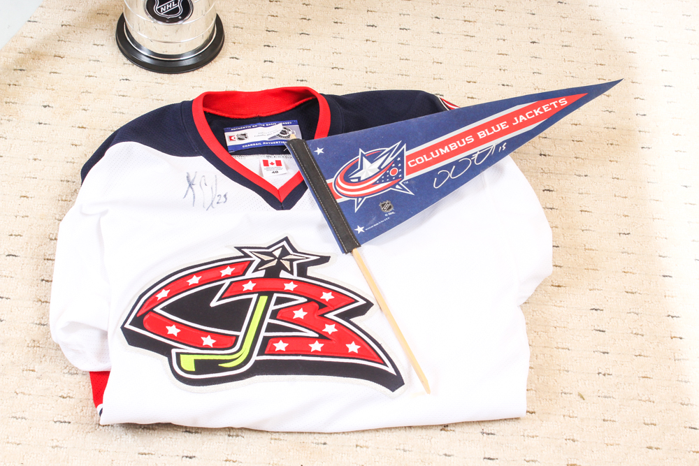 Eddie George Autographed Ohio State Buckeyes Jersey in Display Case