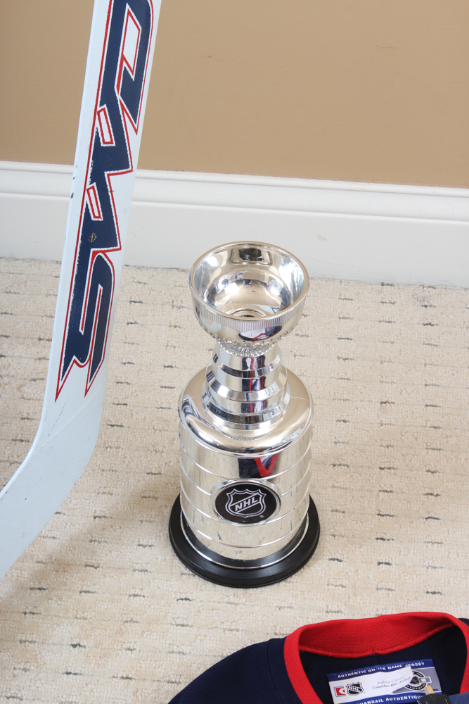 Eddie George Autographed Ohio State Buckeyes Jersey in Display Case
