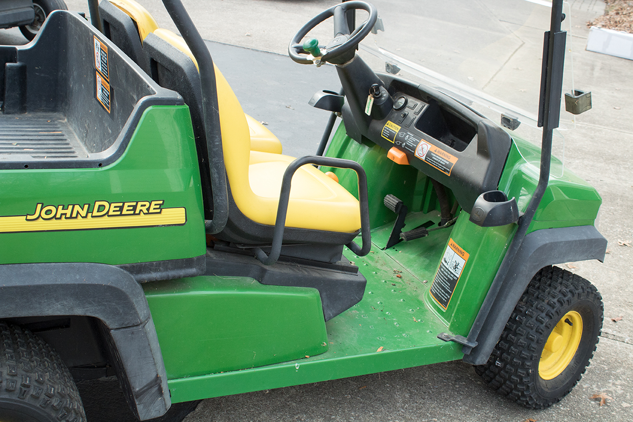 John Deere Gator CX Compact Utility Vehicle