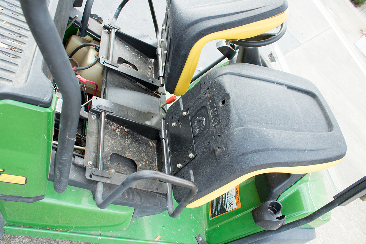 John Deere Gator CX Compact Utility Vehicle