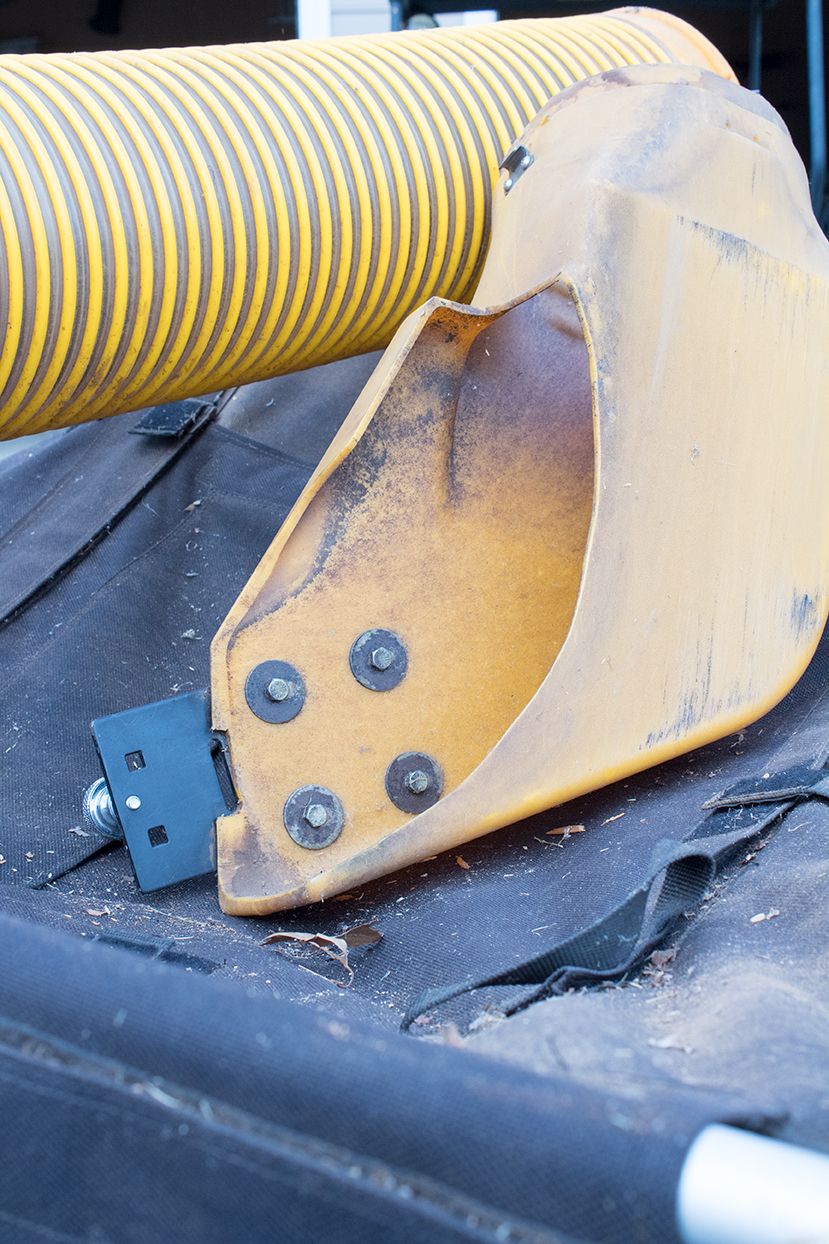 Cyclone Rake XL Leaf and Lawn Vacuum