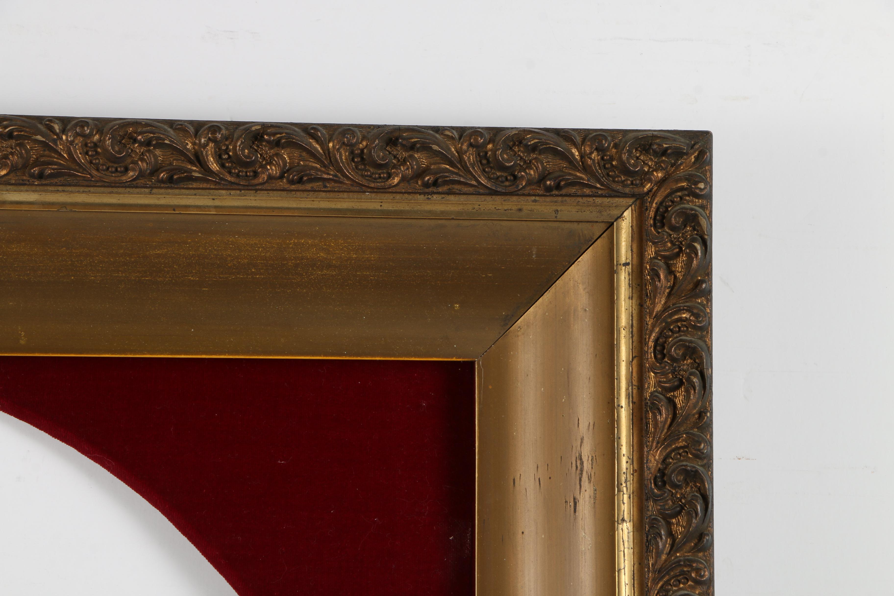 Wood and Gesso Picture Frame with Oval Liner