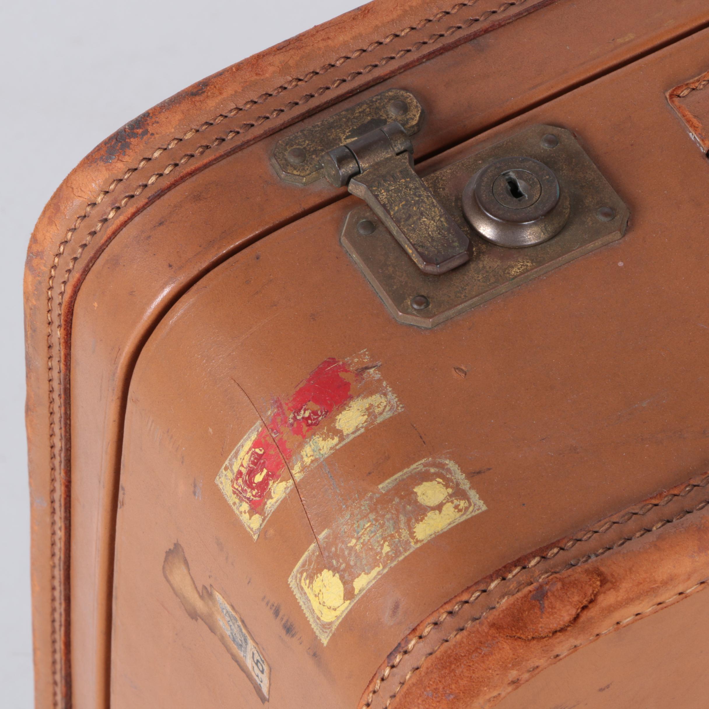 Vintage Amelia Earhart Luggage Set