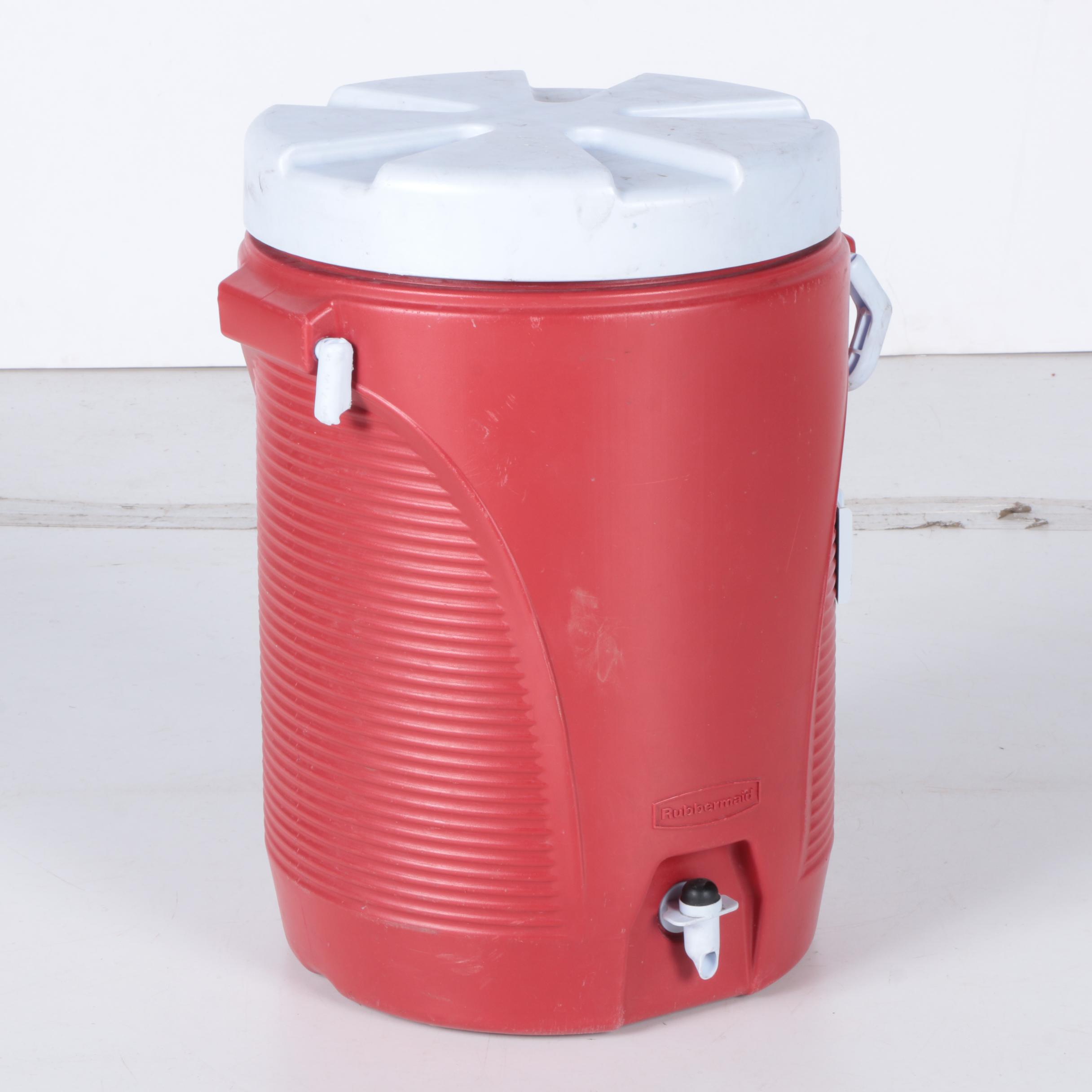Rubbermaid Water Cooler with Cup Sleeve and Water Pitcher