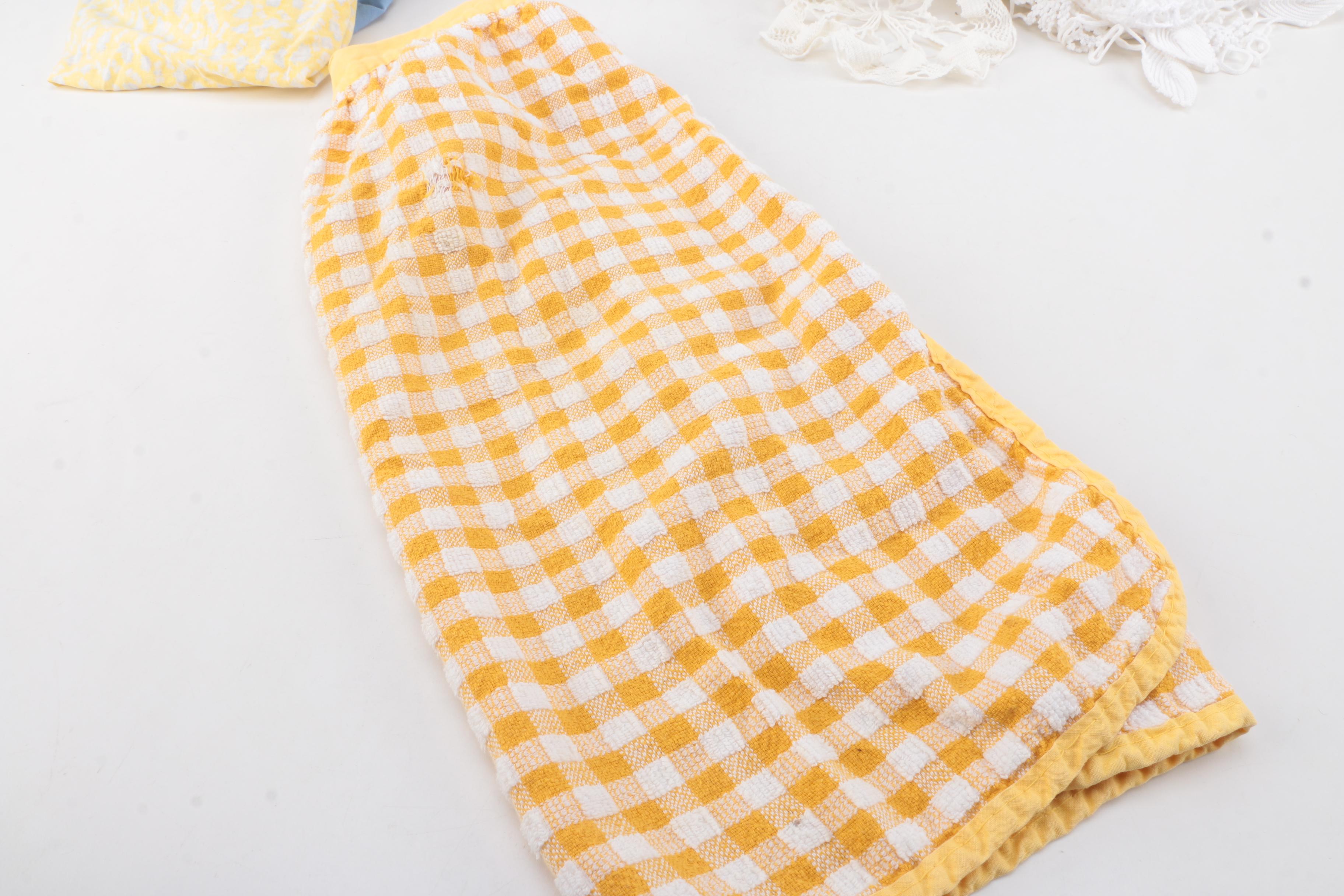Assorted Vintage Aprons and Linens