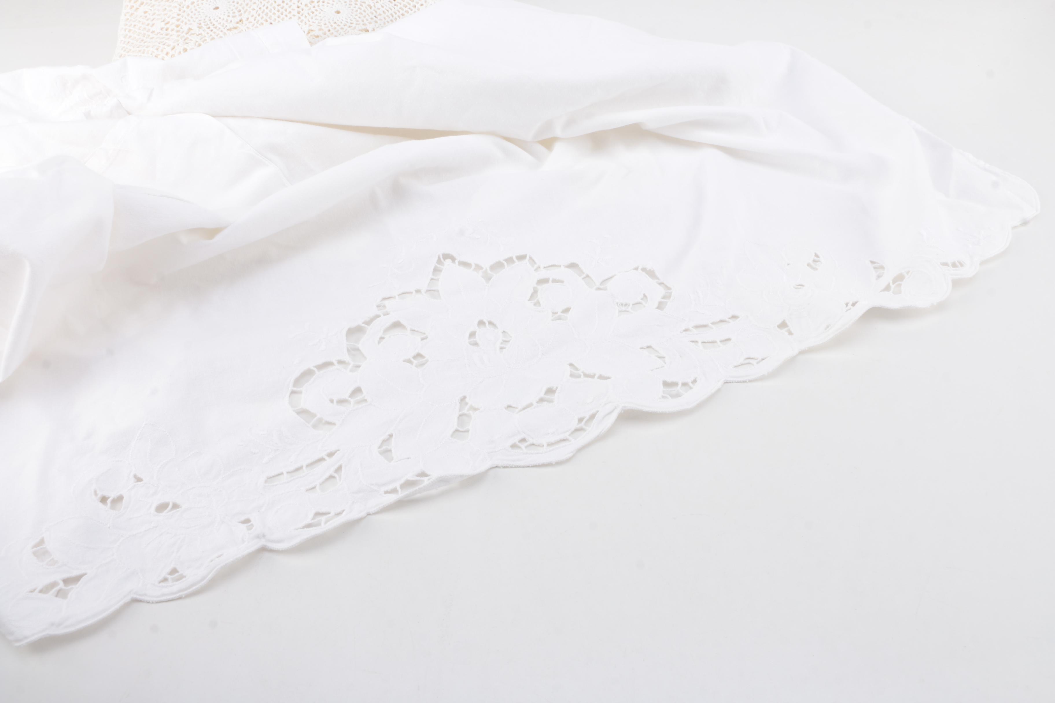 Assorted Vintage Aprons and Linens