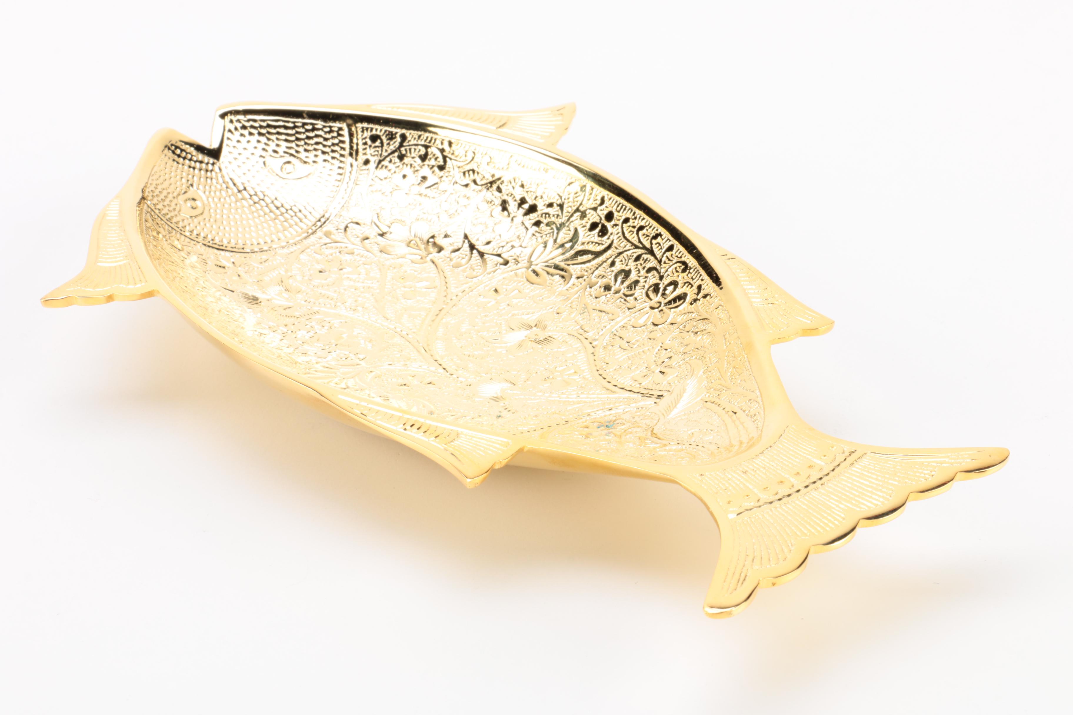 Moradabad in Uttar Pradesh, Indian 24K Gold-Plated Brass Fish Dish