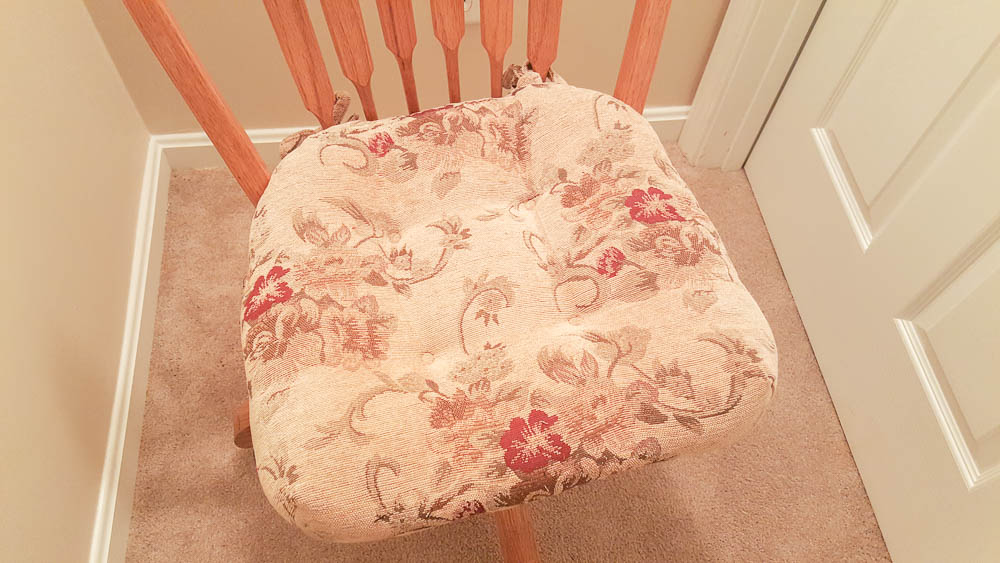 Windsor Style Desk Chair on Casters