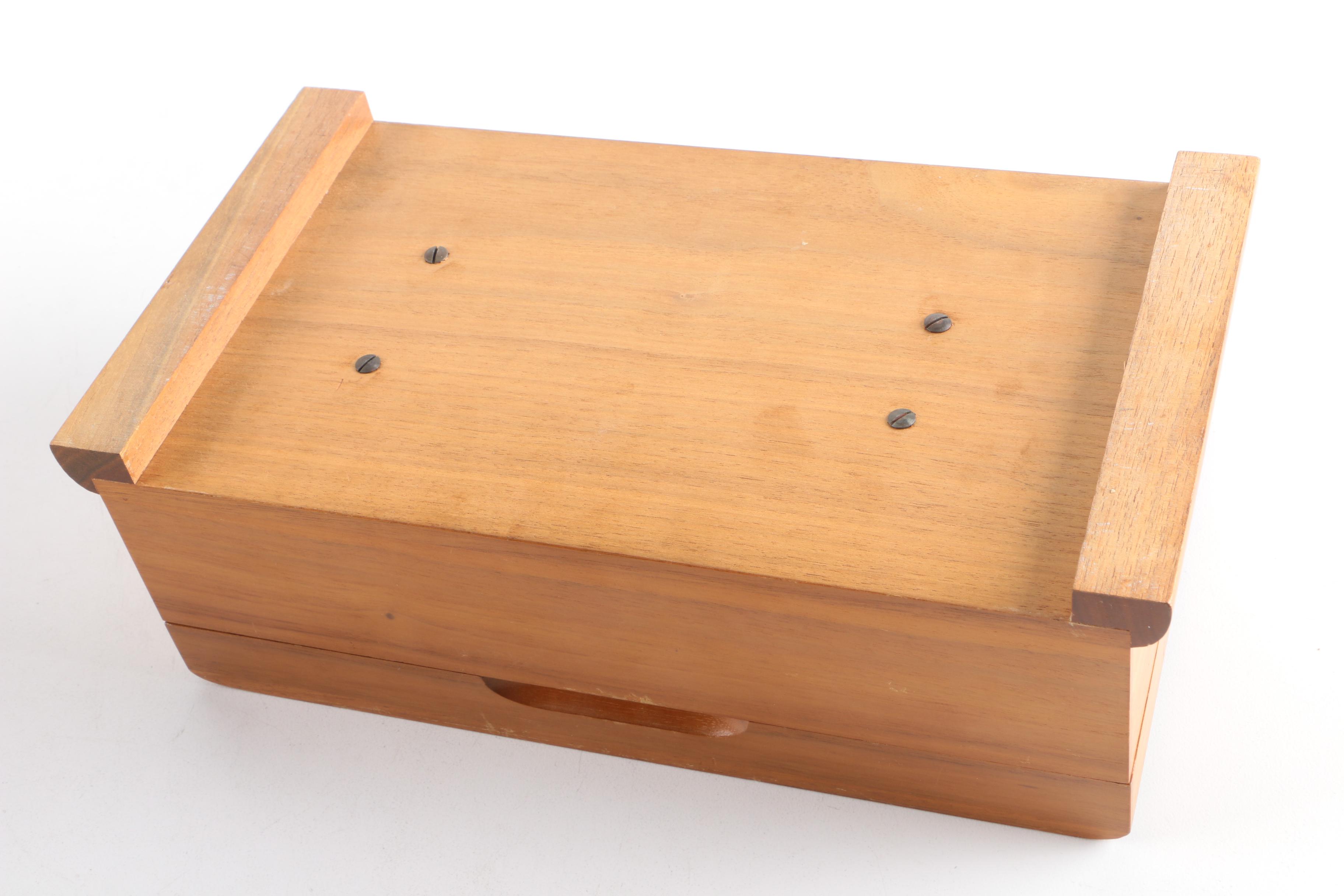 Thorens Swiss Automatic Disc Music Box with Over Thirty Discs