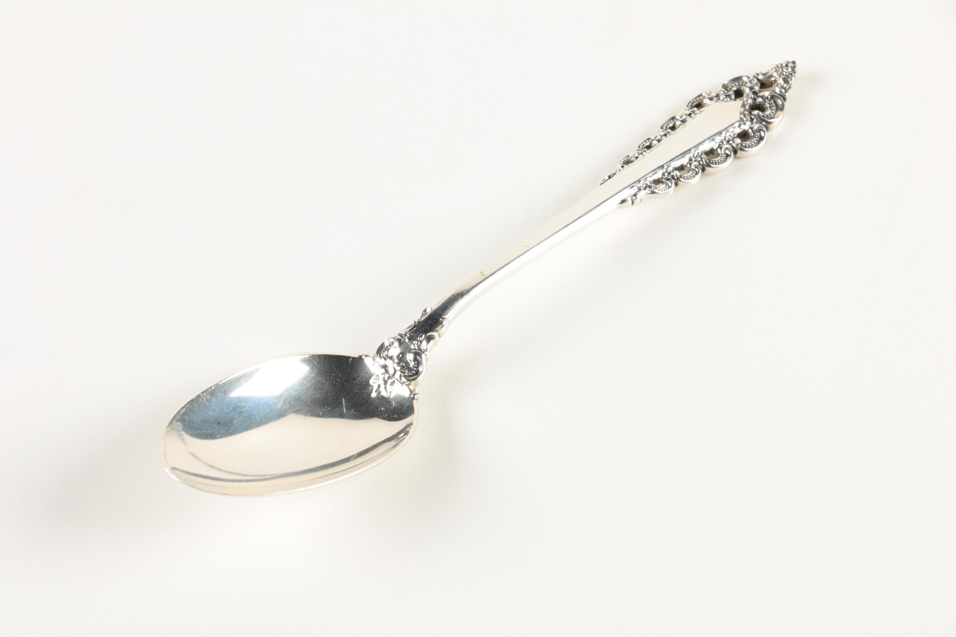 Lunt "Florentine Scroll" Sterling Silver Flatware Set