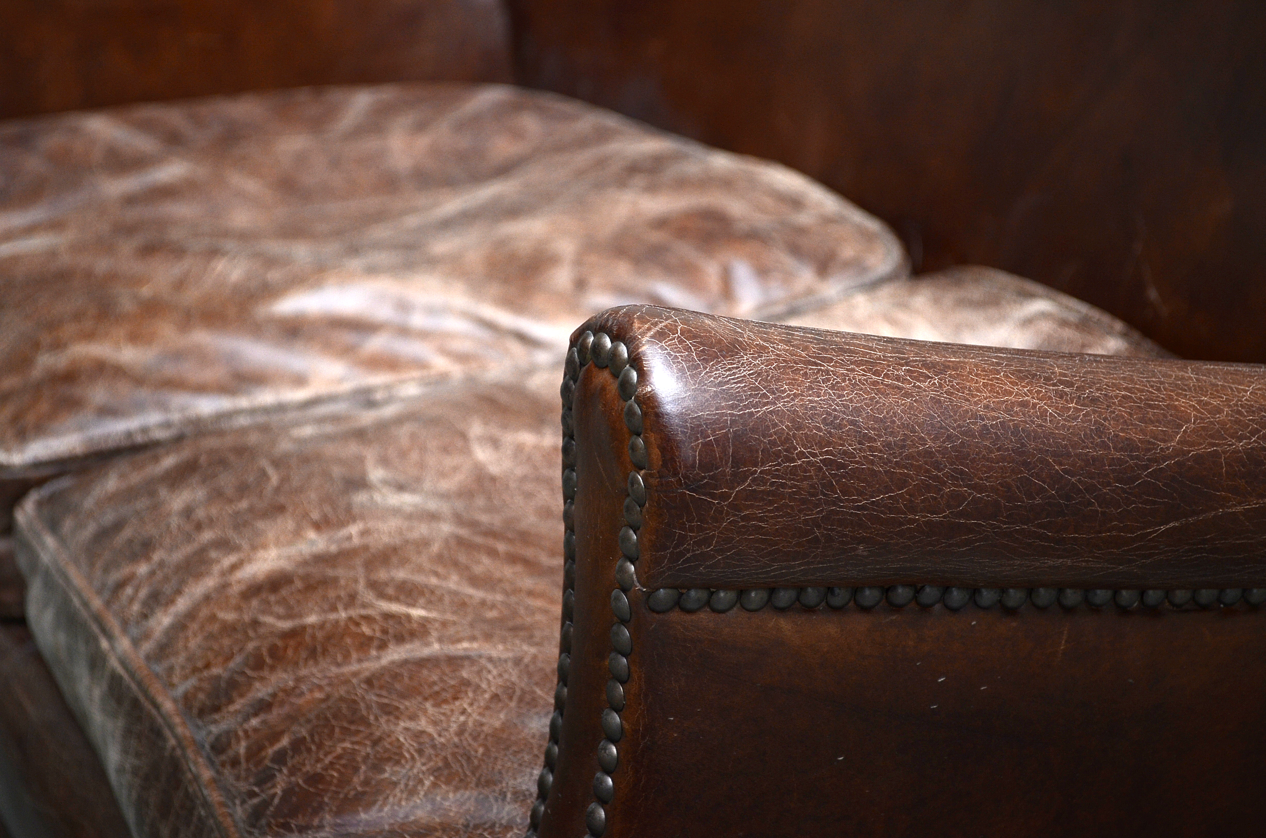 Distressed Leather Settee