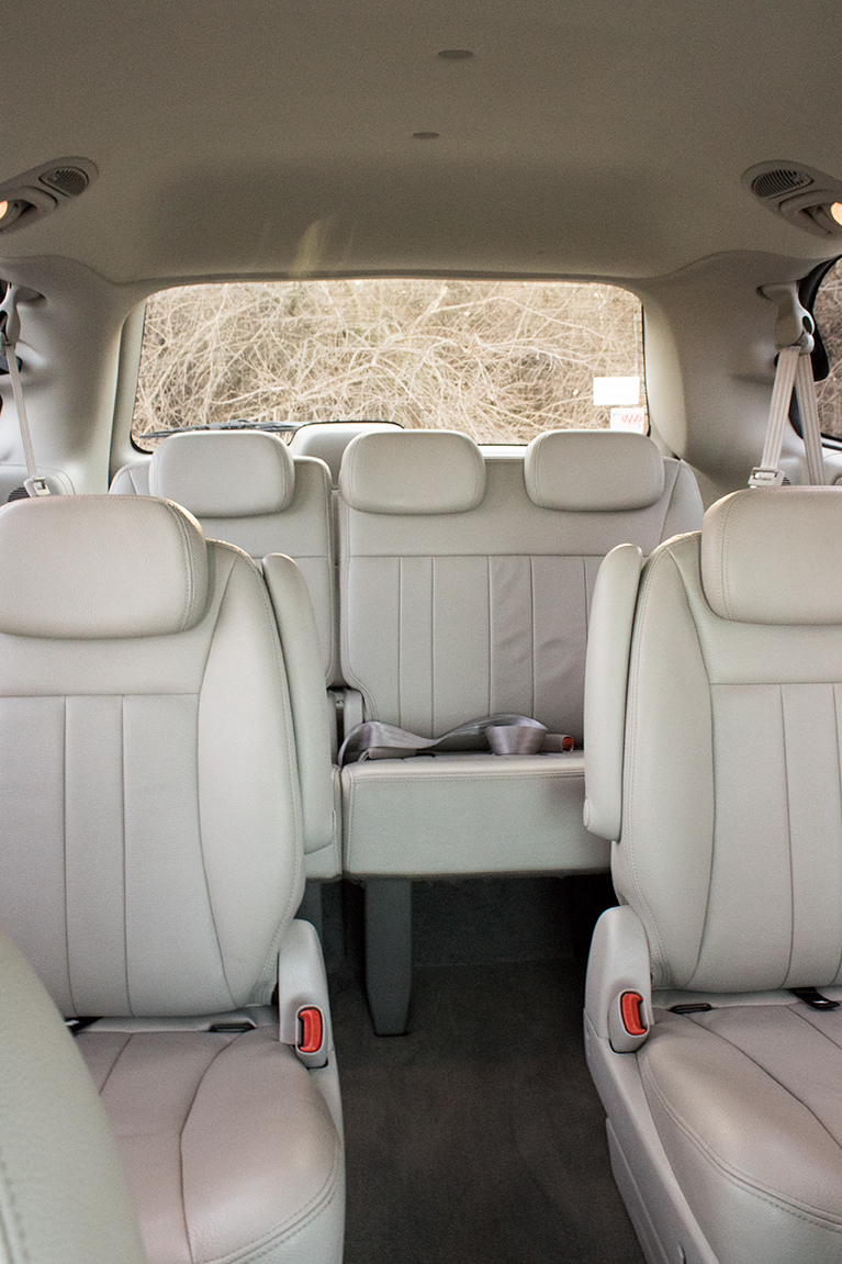 2005 Chrysler Town and Country Touring Minivan